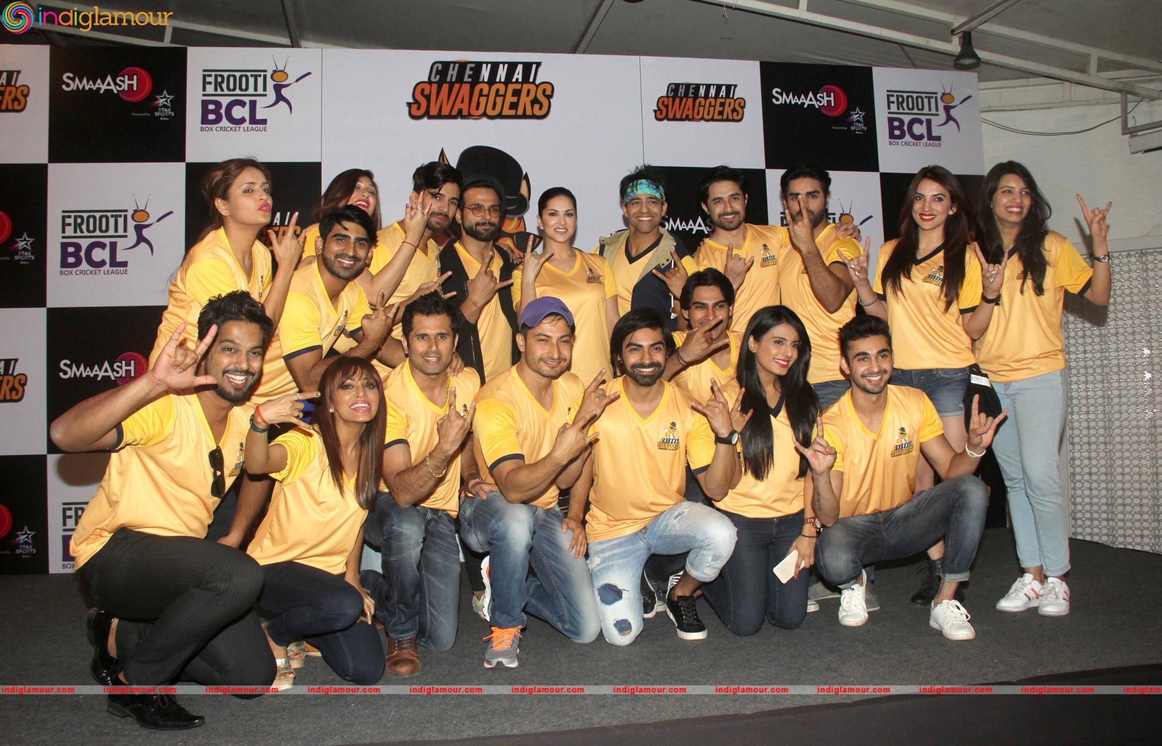 Sunny Leone Unveiled her Swag Squad the Chennai Swaggers at Smaaash Event hd photo
