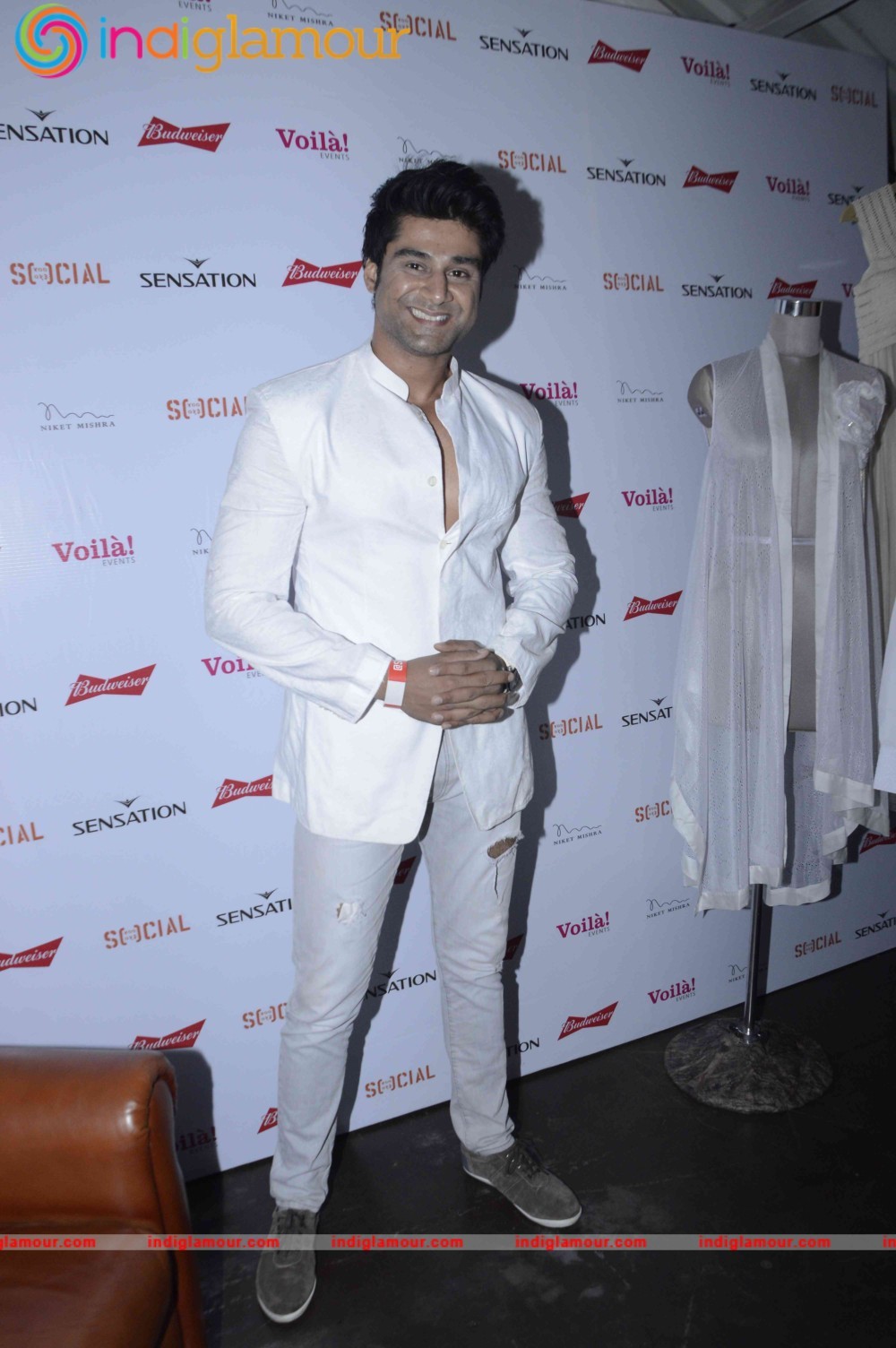 Unveiling of Niket Mishra New Design Sensation White Collection Event hd photo