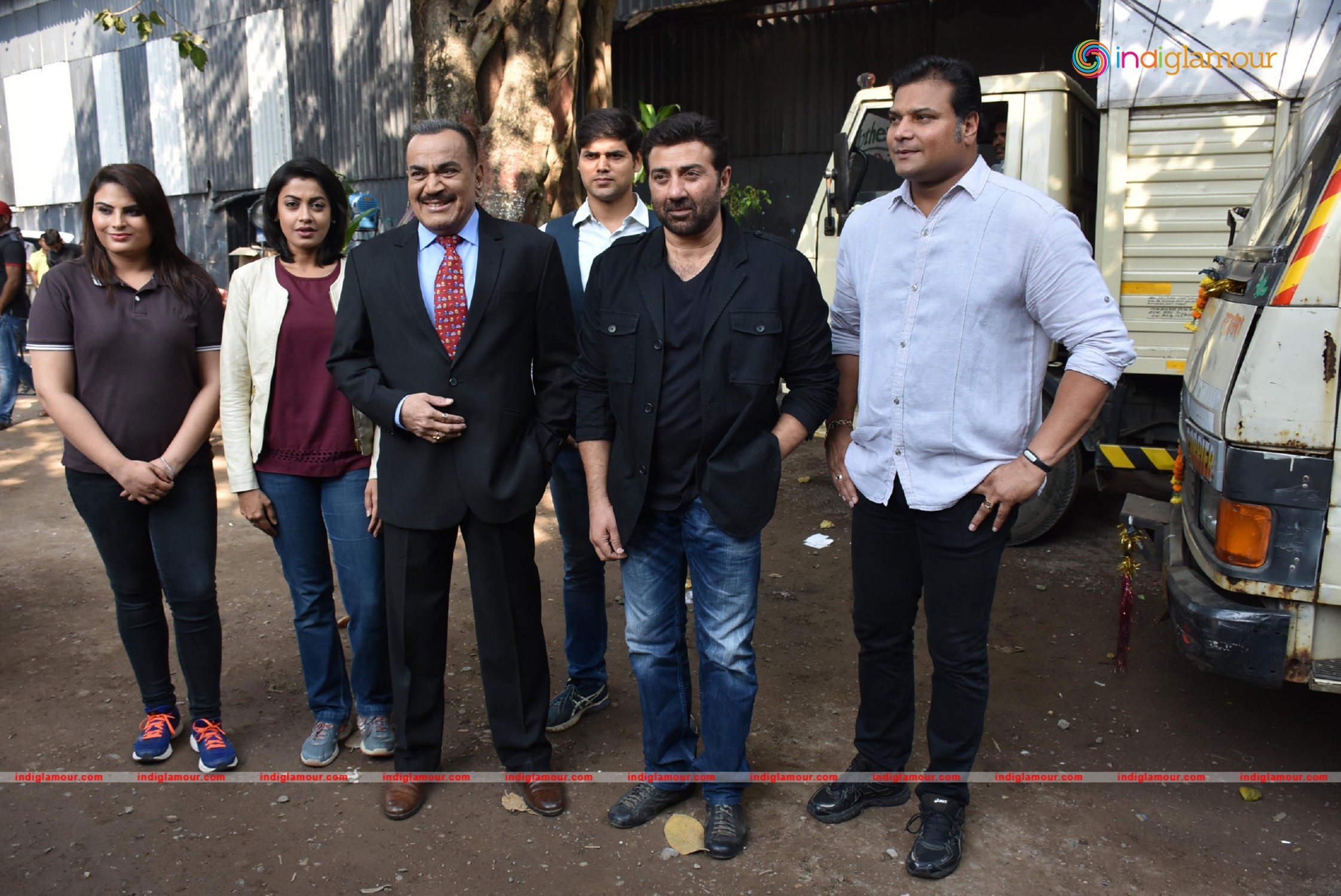 Sunny Deol Promote Ghayal Once Again On the Set of CID Event hd photo