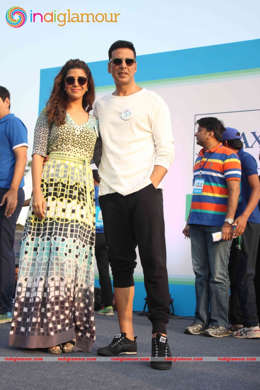 Akshay Kumar and Nimrat Kaur at 4th Max Bupa Walk for Health Event hd photo