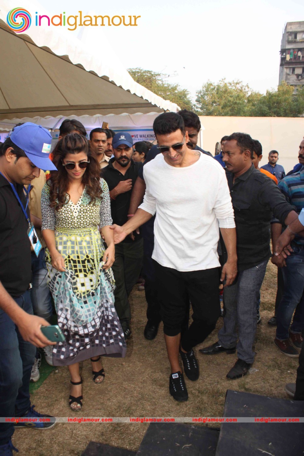 Akshay Kumar and Nimrat Kaur at 4th Max Bupa Walk for Health Event hd photo