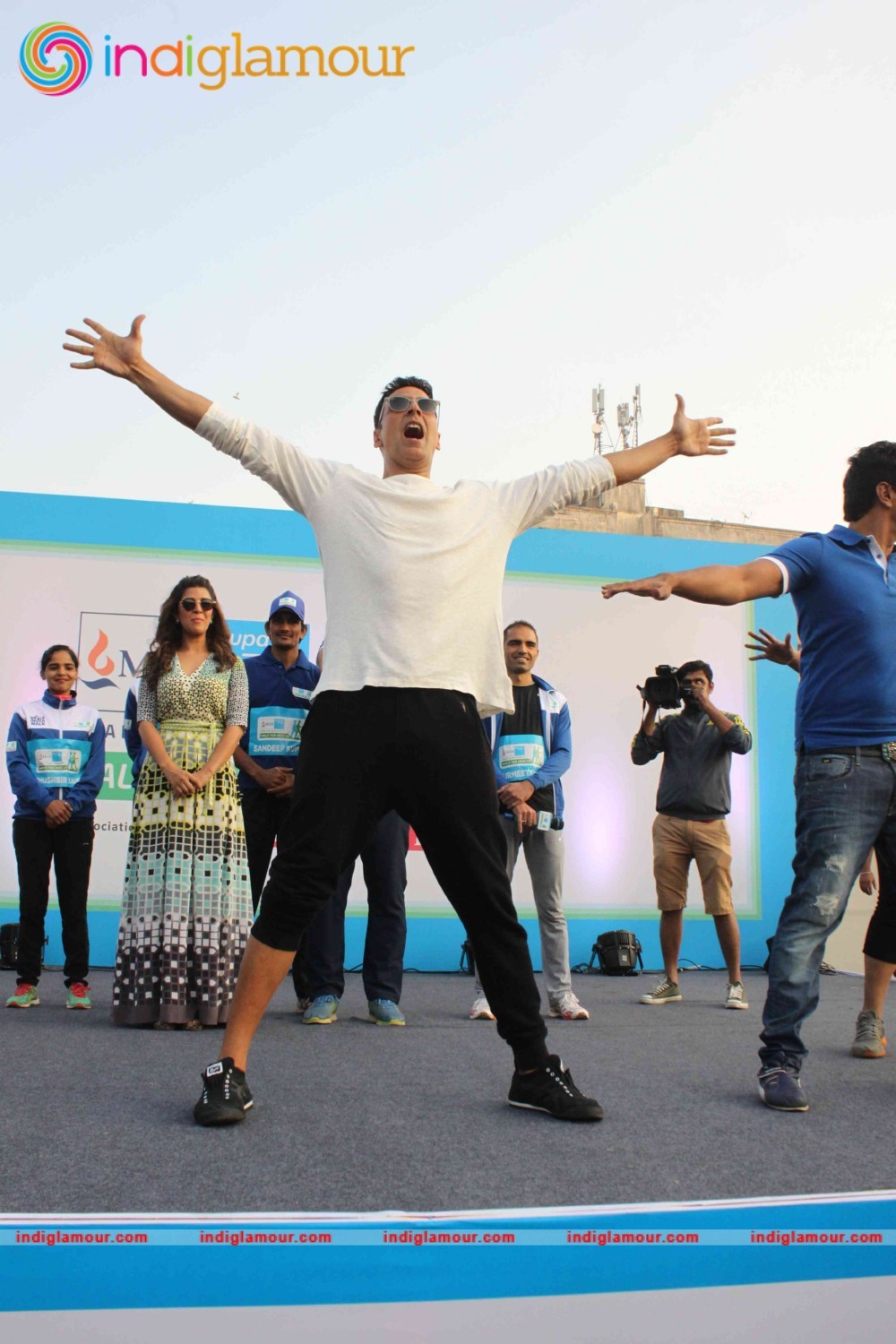 Akshay Kumar and Nimrat Kaur at 4th Max Bupa Walk for Health Event hd photo