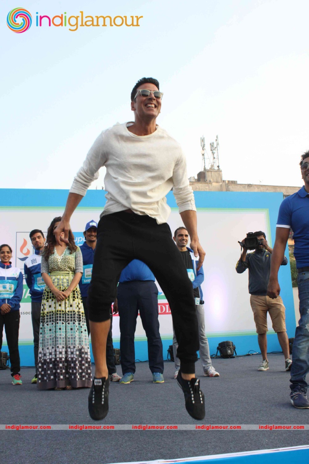 Akshay Kumar and Nimrat Kaur at 4th Max Bupa Walk for Health Event hd photo