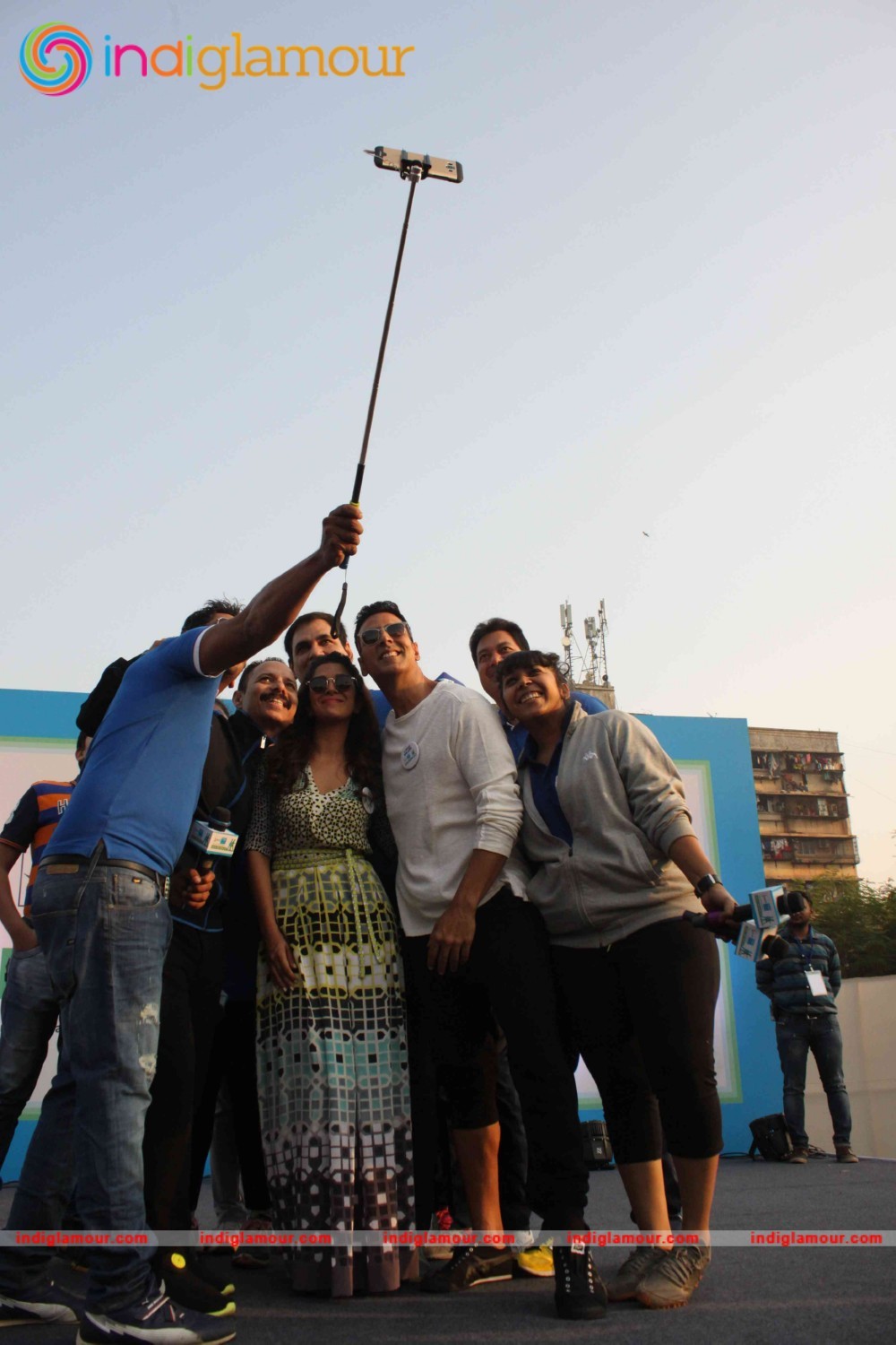 Akshay Kumar and Nimrat Kaur at 4th Max Bupa Walk for Health Event hd photo