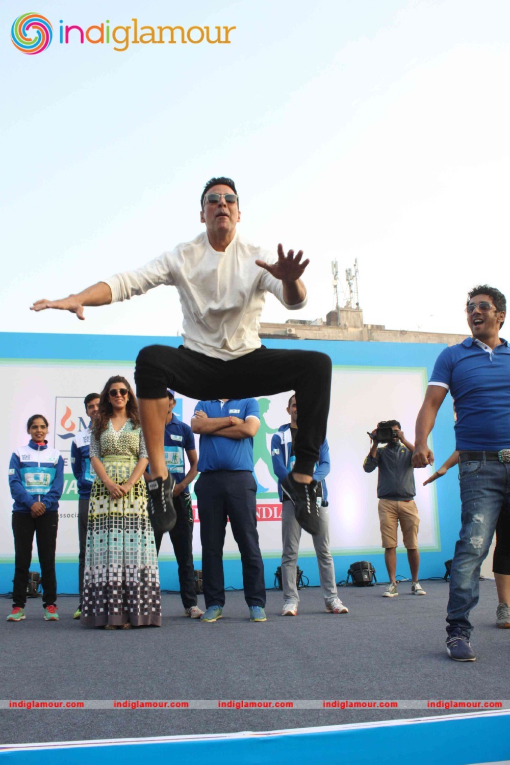 Akshay Kumar and Nimrat Kaur at 4th Max Bupa Walk for Health Event hd photo