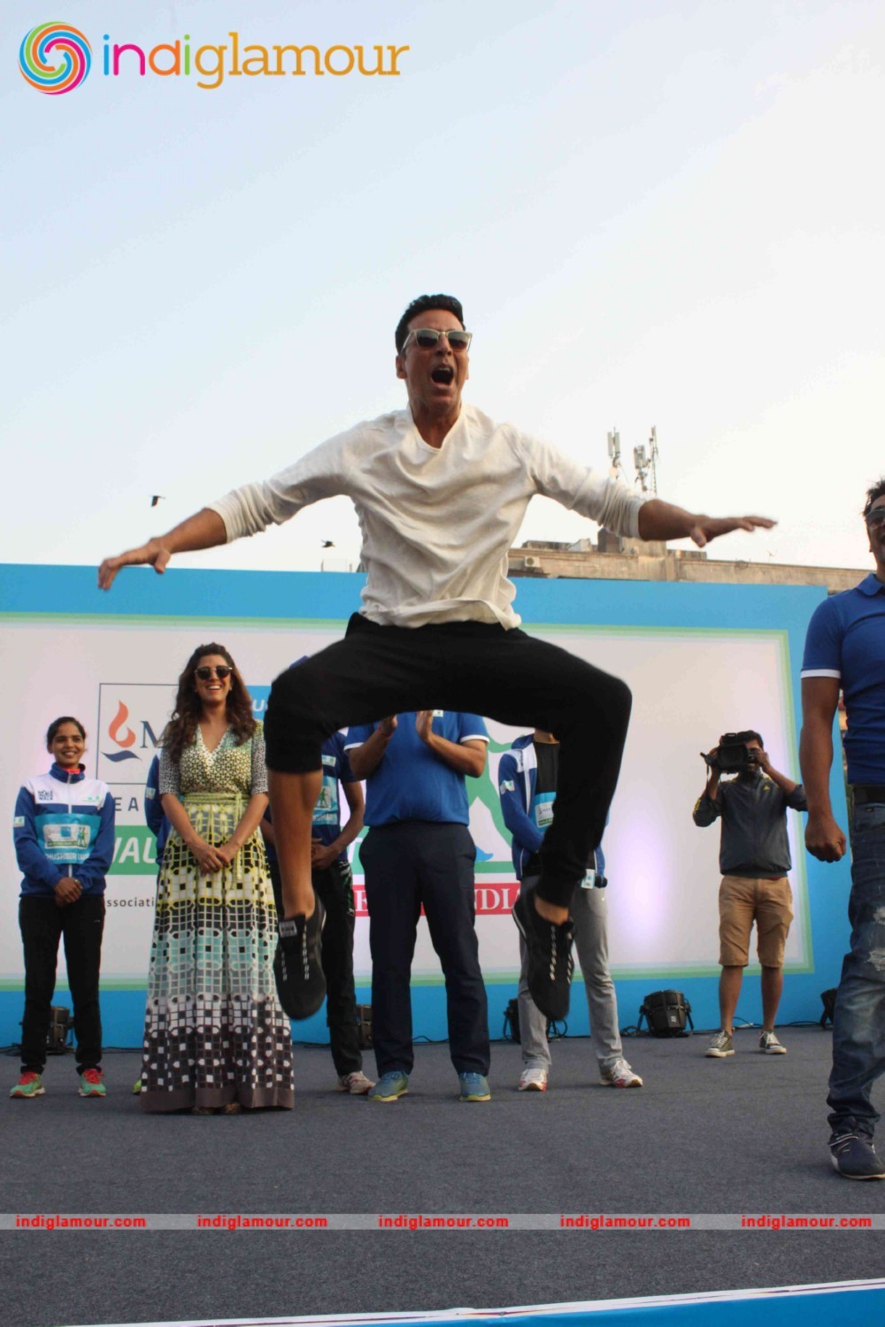 Akshay Kumar and Nimrat Kaur at 4th Max Bupa Walk for Health Event hd photo