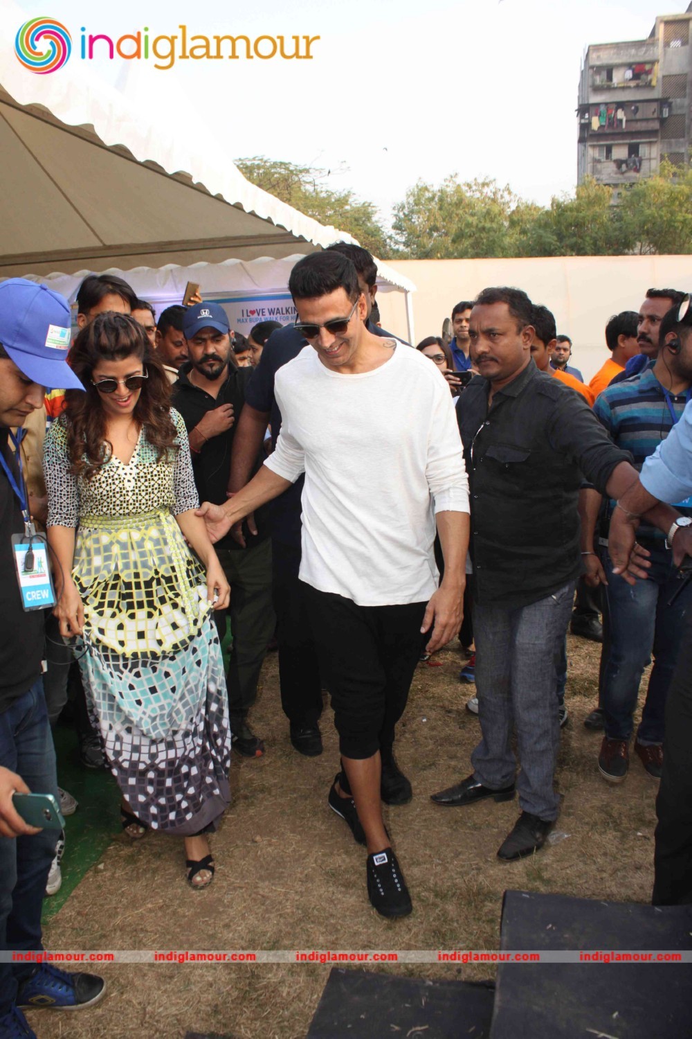 Akshay Kumar and Nimrat Kaur at 4th Max Bupa Walk for Health Event hd photo