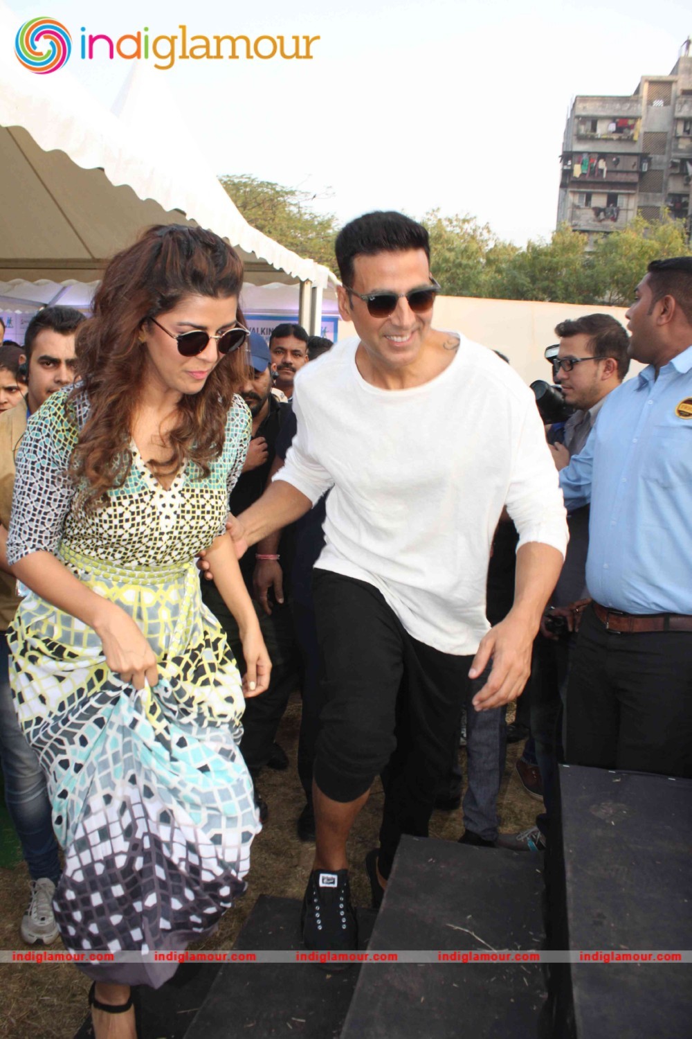 Akshay Kumar and Nimrat Kaur at 4th Max Bupa Walk for Health Event hd photo