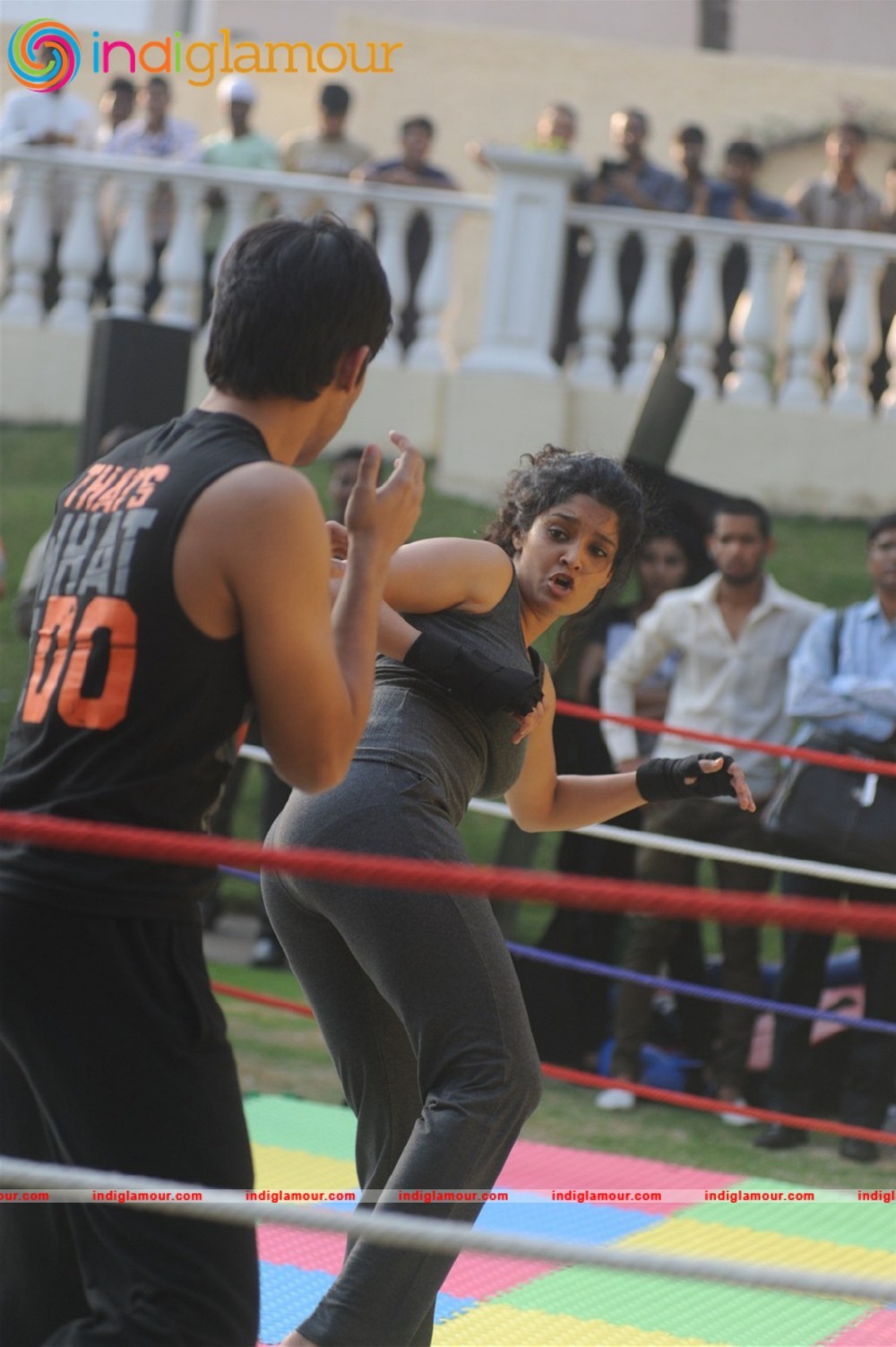 Film Saala Khadoos Lead Actress Ritika Singh Introduced by R Madhavan Event hd photo