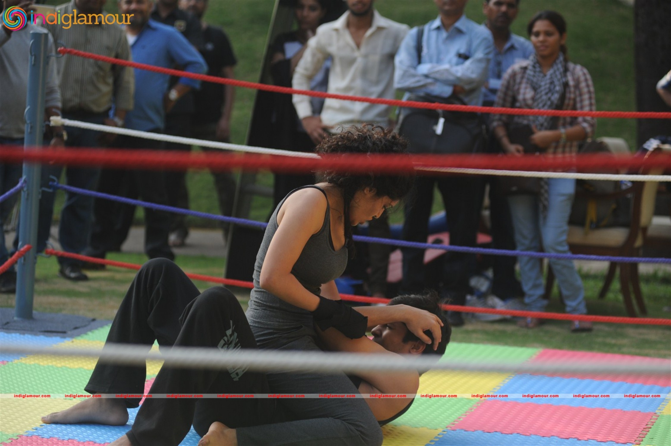 Film Saala Khadoos Lead Actress Ritika Singh Introduced by R Madhavan Event hd photo