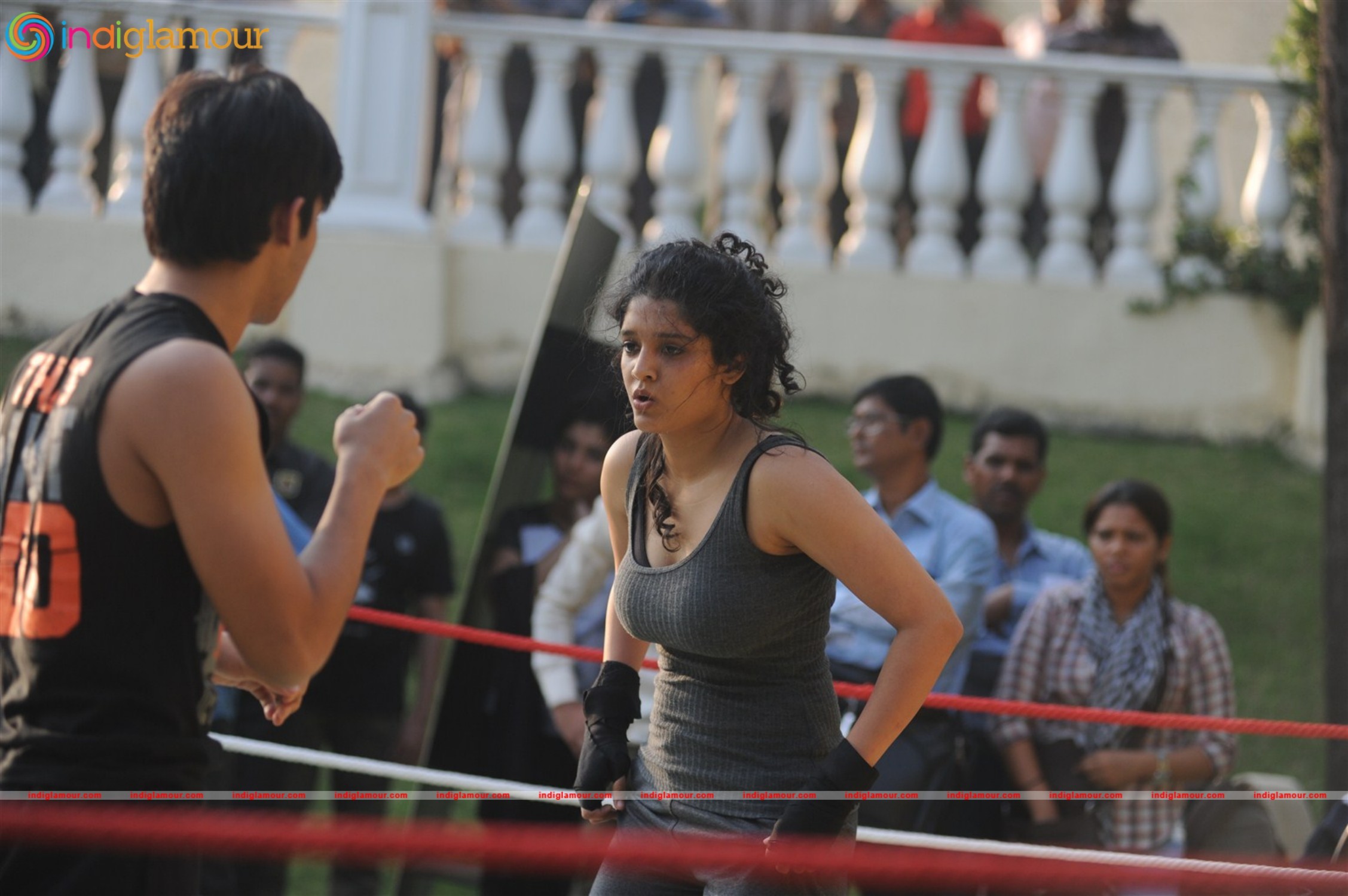 Film Saala Khadoos Lead Actress Ritika Singh Introduced by R Madhavan Event hd photo