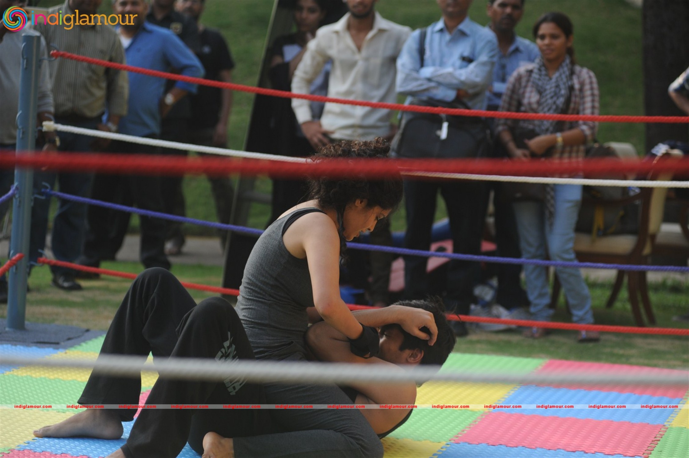 Film Saala Khadoos Lead Actress Ritika Singh Introduced by R Madhavan Event hd photo