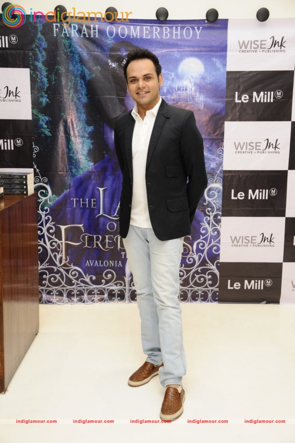 Author Farah Oomerbhoy Unveiled her Debut Novel The Last Of The Firedrakes Event hd photo