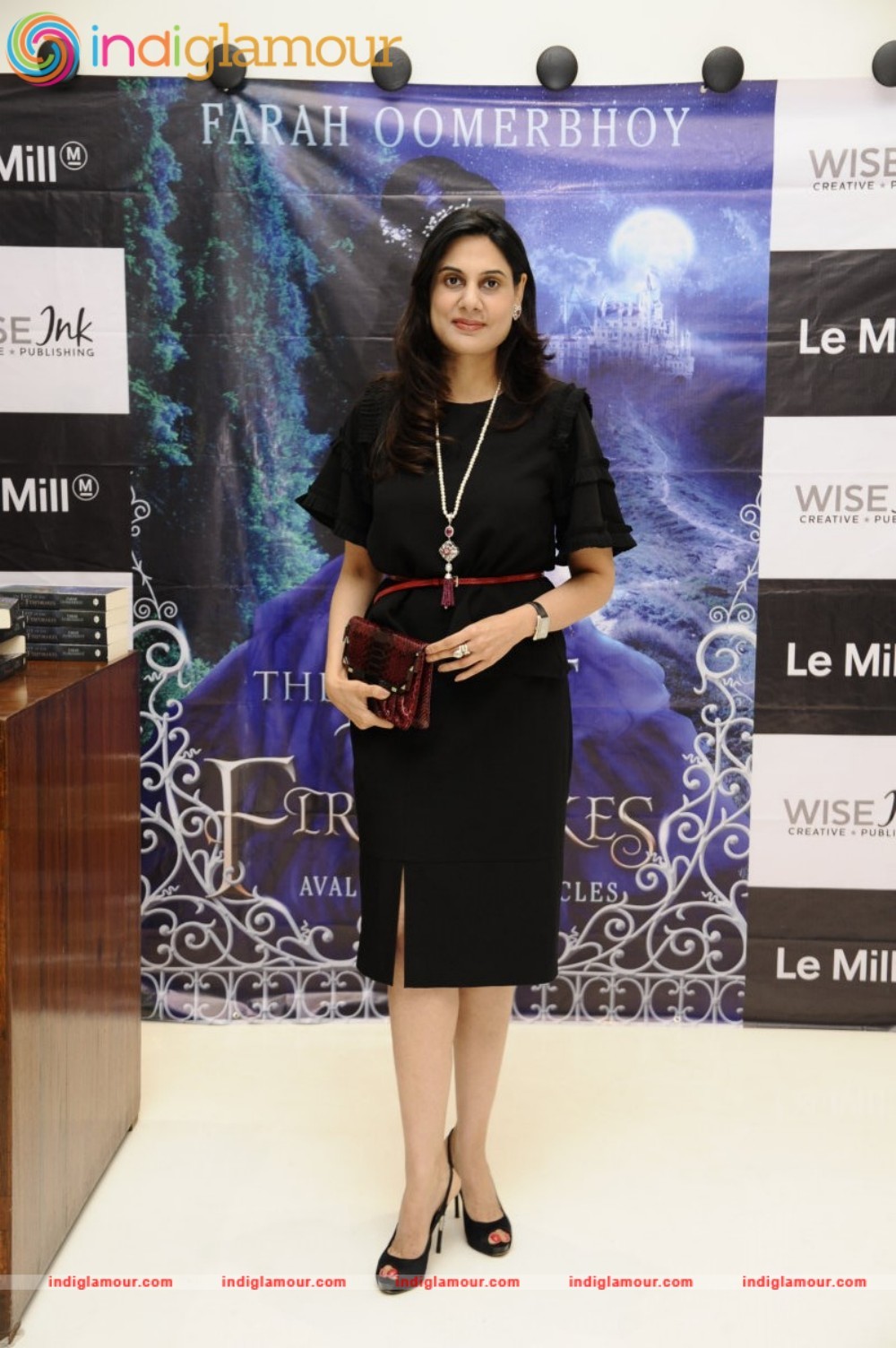 Author Farah Oomerbhoy Unveiled her Debut Novel The Last Of The Firedrakes Event hd photo
