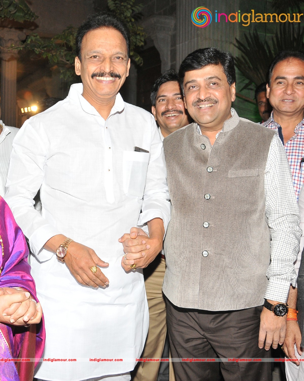 Designer Manali Jagtap Shoor and Vicky Shoor Hosts an Evening Celebration Event hd photo