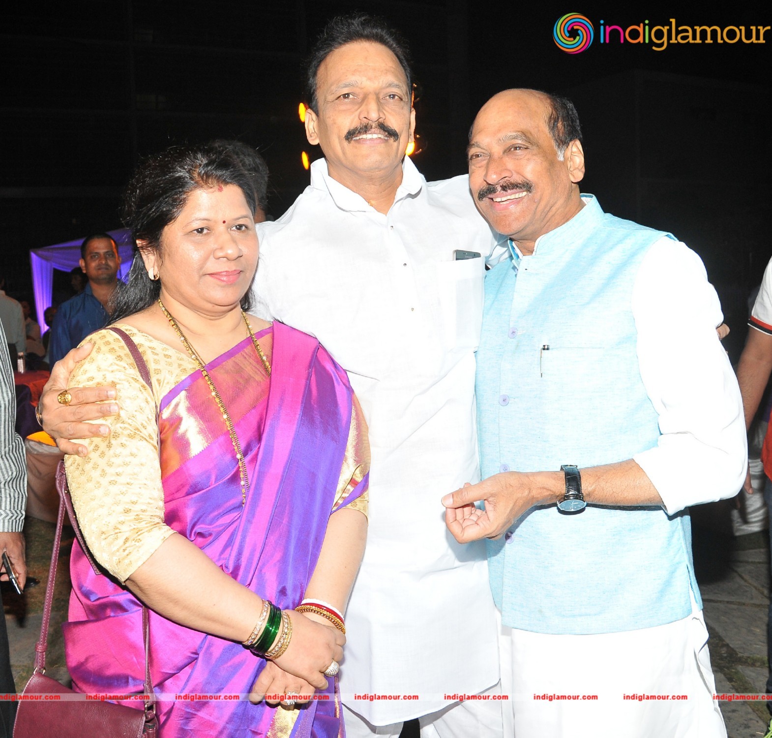 Designer Manali Jagtap Shoor and Vicky Shoor Hosts an Evening Celebration Event hd photo
