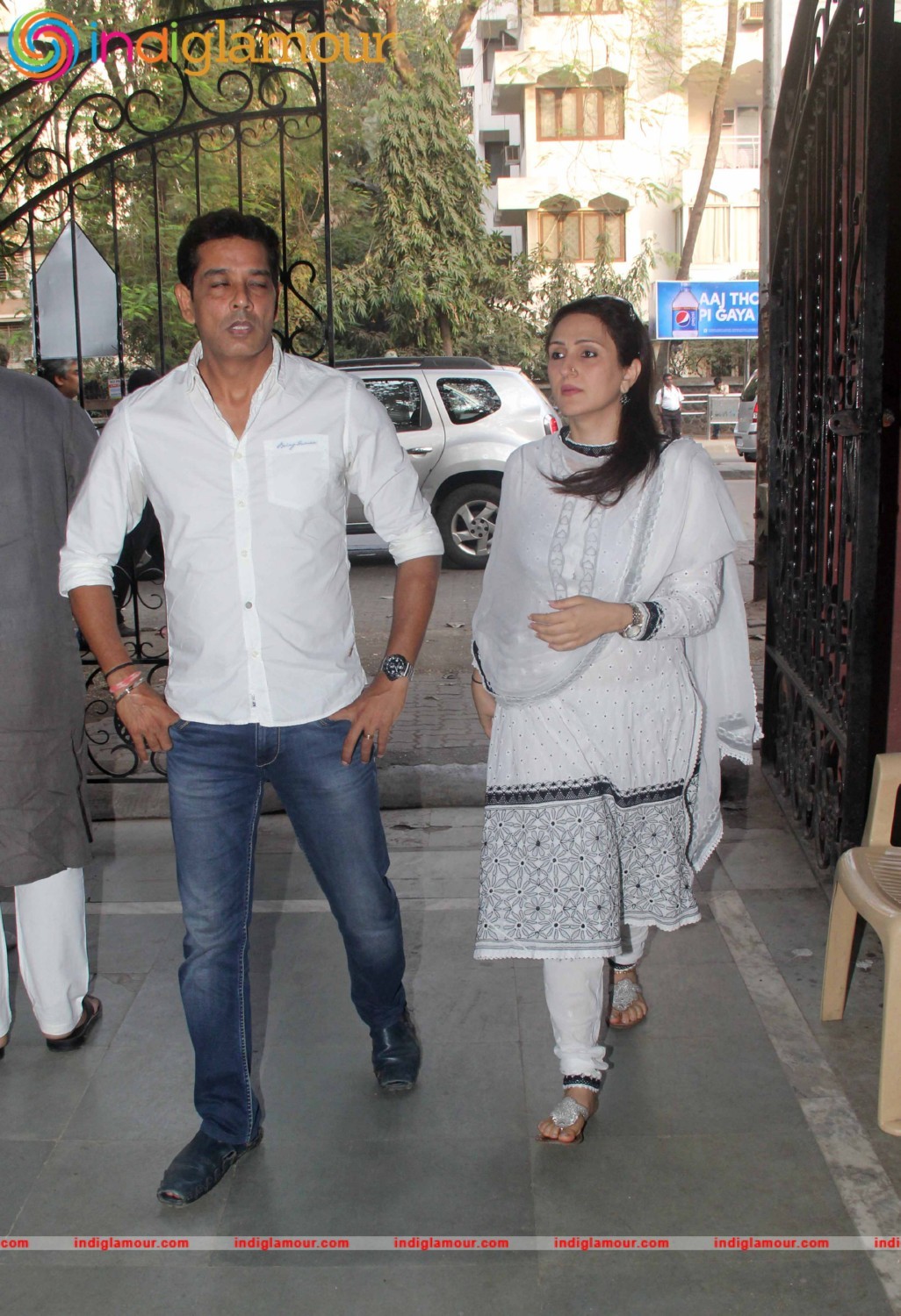 Prayer Meet of Divya Dutta Mother Event hd photo