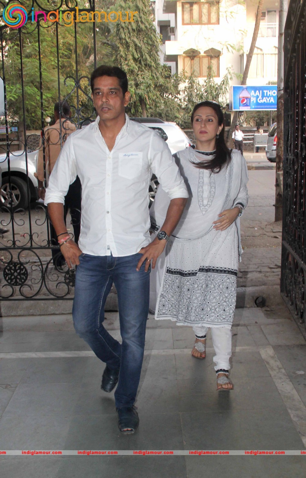 Prayer Meet of Divya Dutta Mother Event hd photo