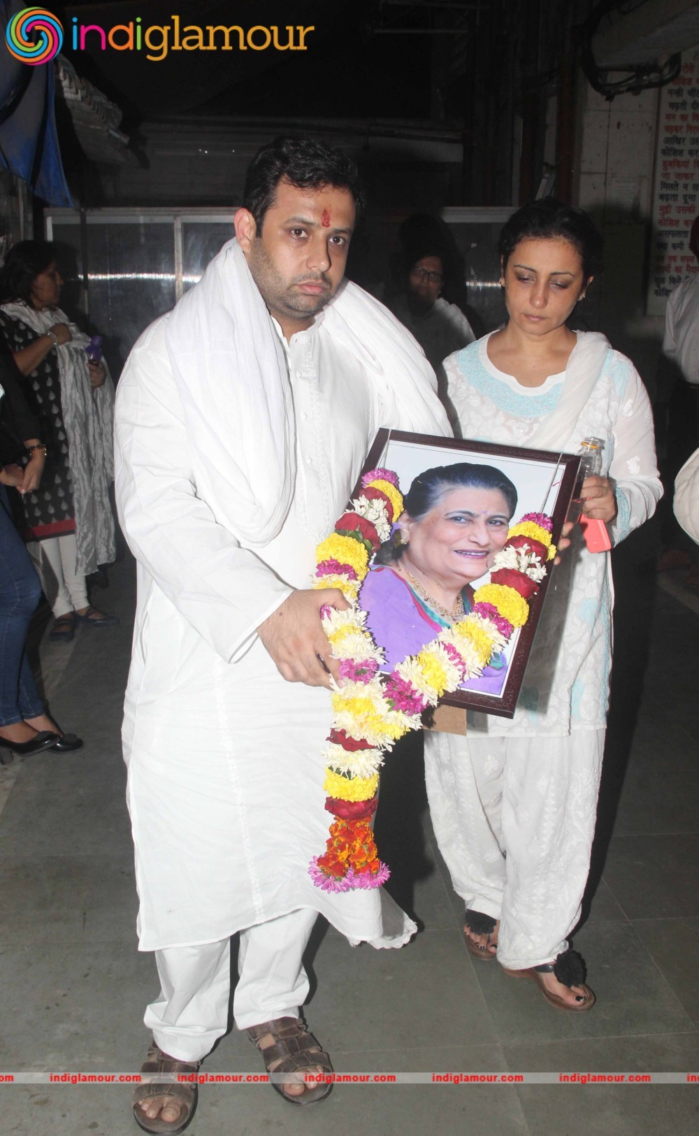 Prayer Meet of Divya Dutta Mother Event hd photo