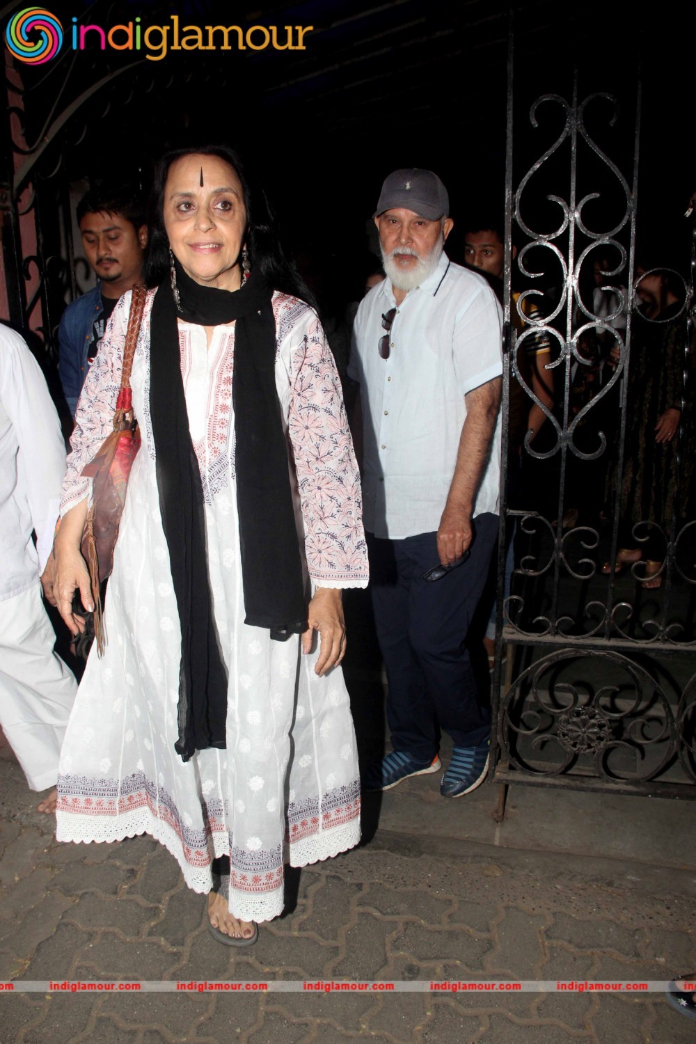 Prayer Meet of Divya Dutta Mother Event hd photo