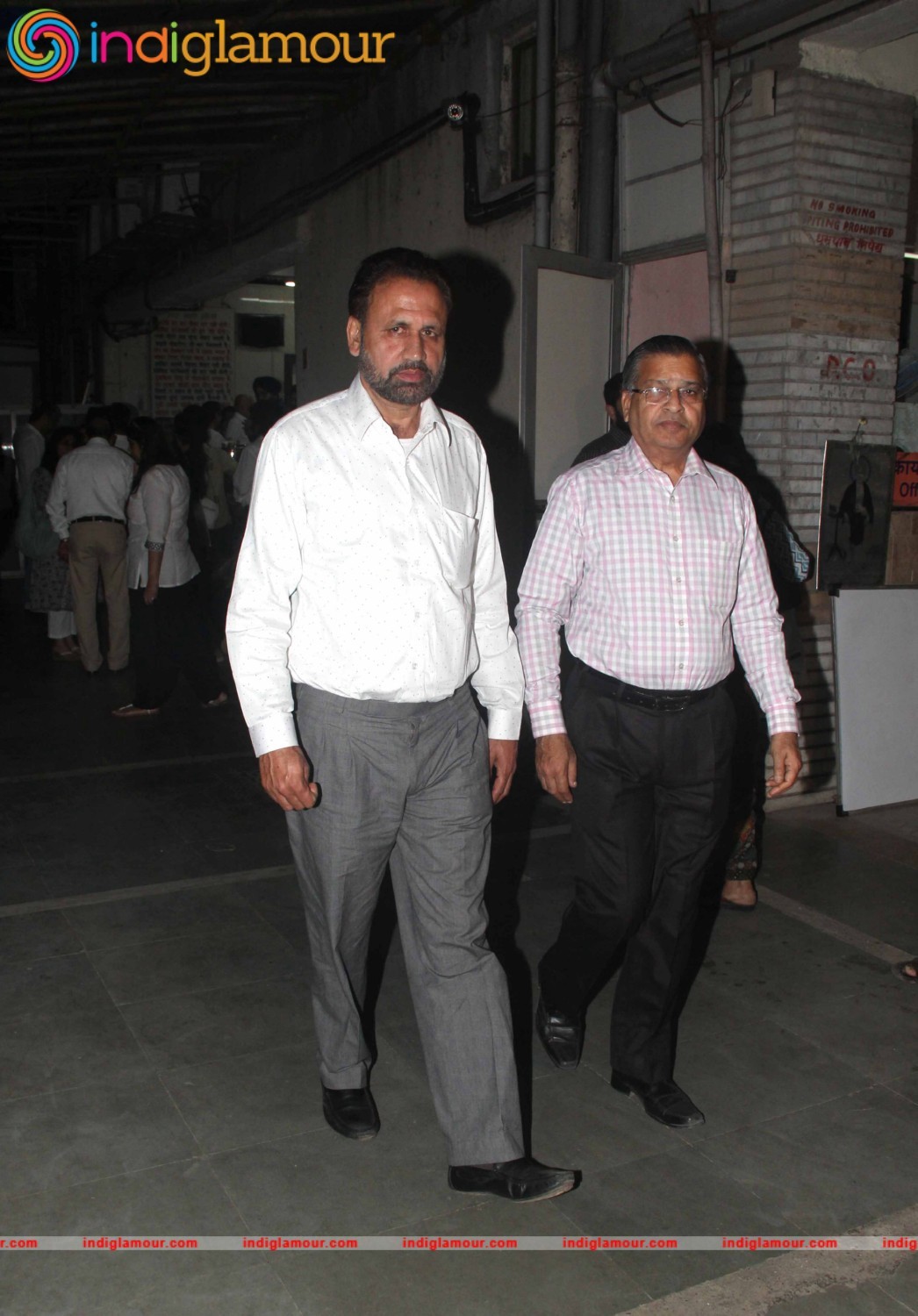 Prayer Meet of Divya Dutta Mother Event hd photo