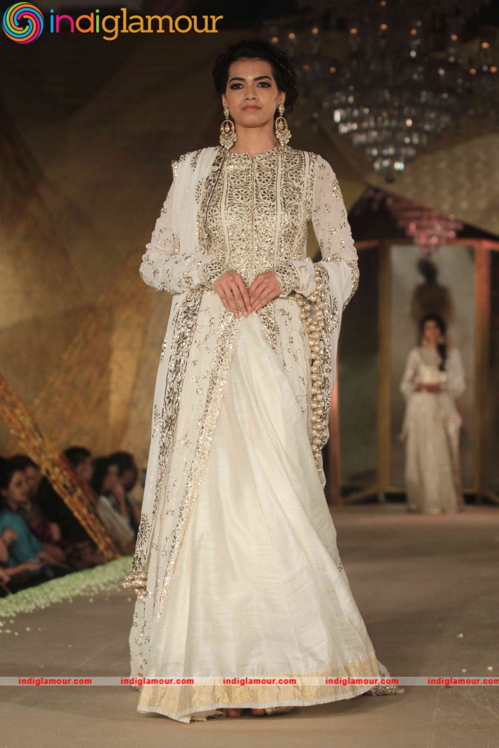 Introduction of Manish Malhotra New Collection The Regal Threads Event hd photo