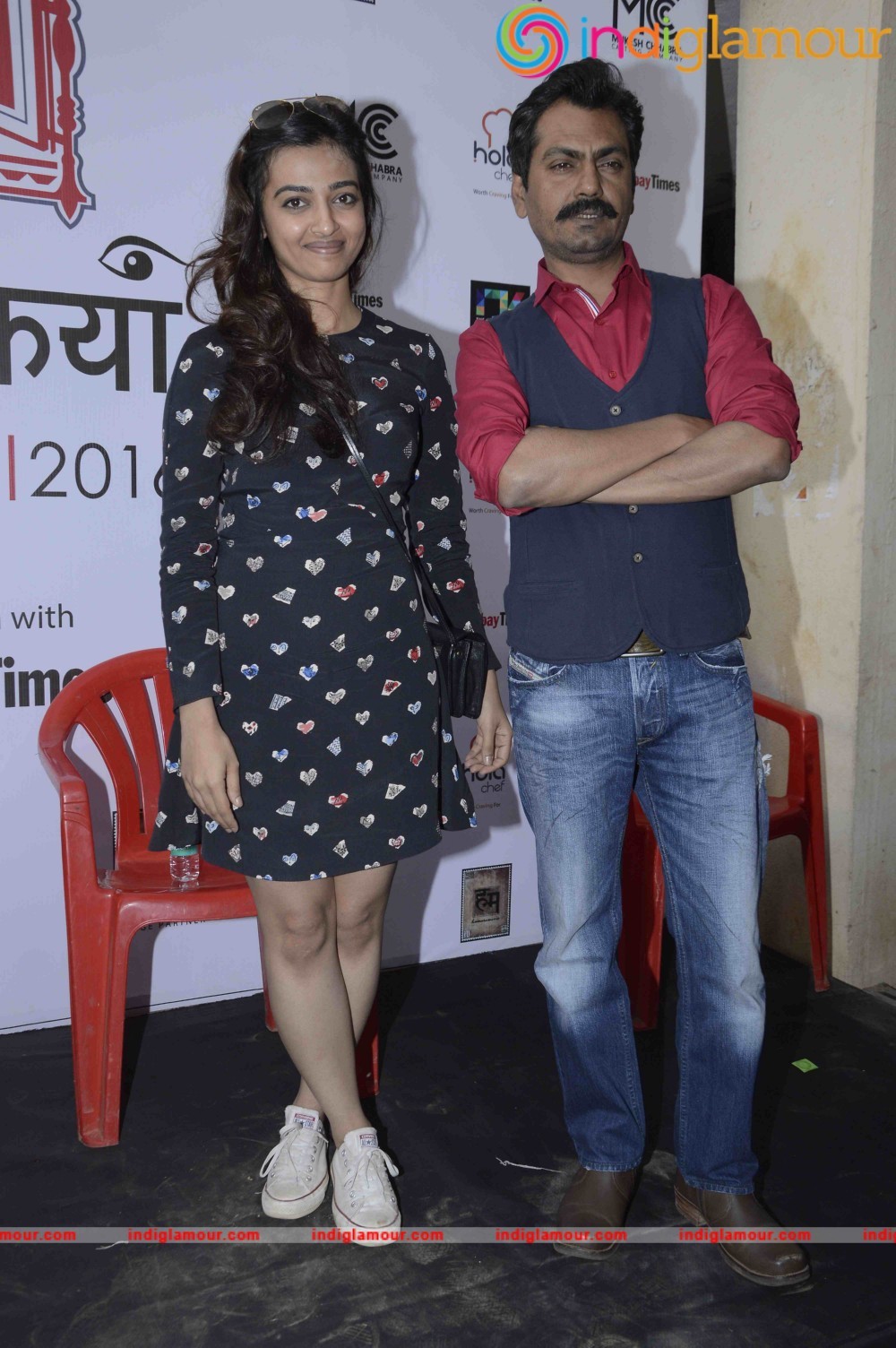Nawazuddin Siddiqui and Radhika Apte Attend Khidkiyan Theatre Festival Event hd photo