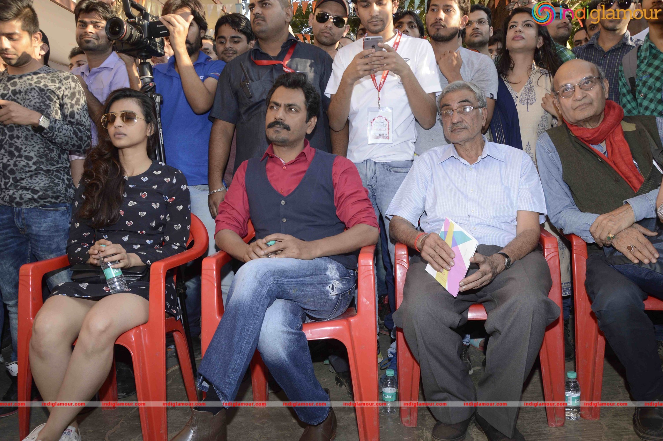 Nawazuddin Siddiqui and Radhika Apte Attend Khidkiyan Theatre Festival Event hd photo