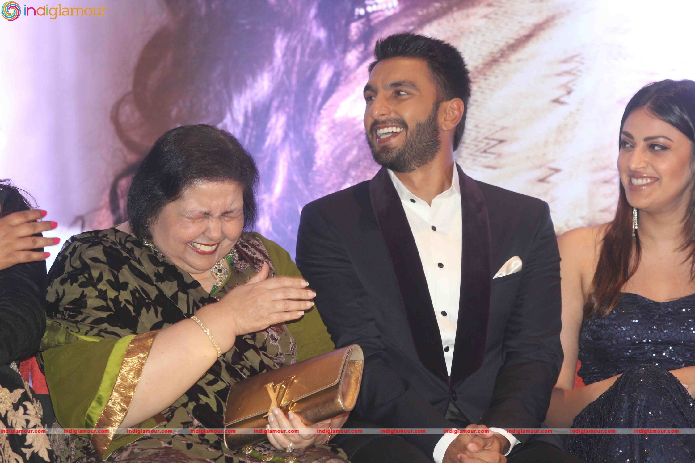 Rekha Conferred with 3rd National Yash Chopra Memorial Award Event Event hd photo