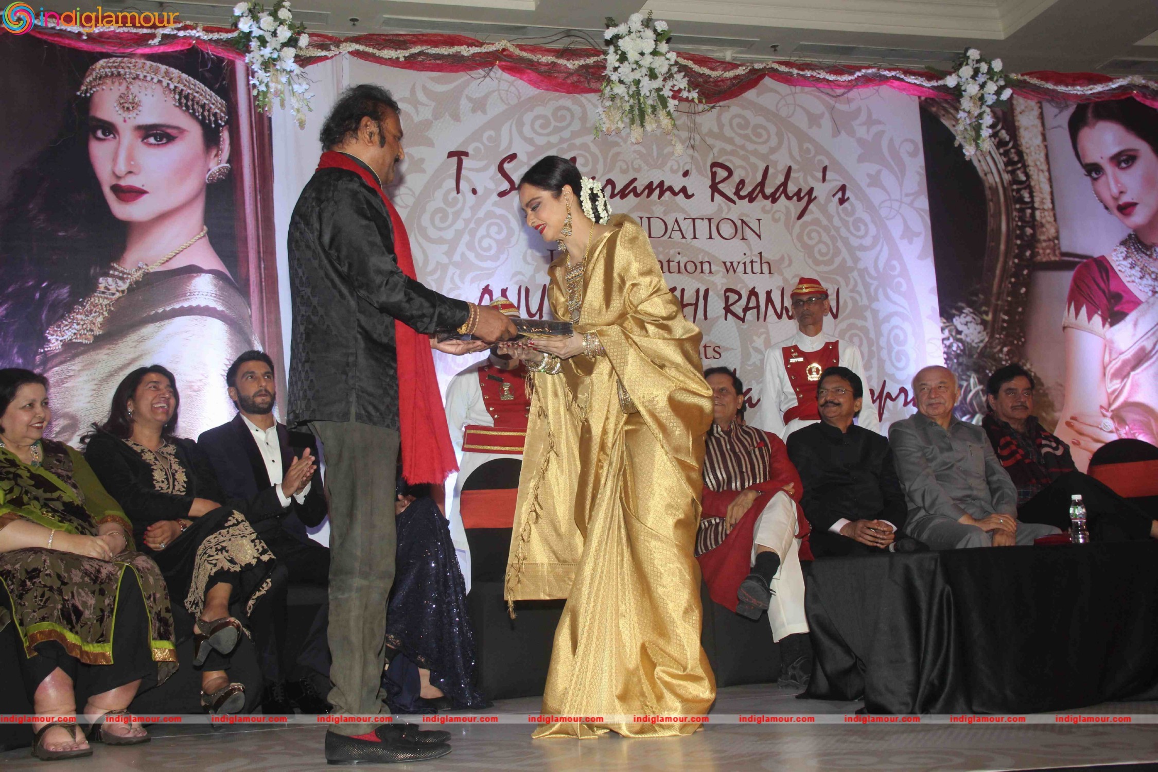 Rekha Conferred with 3rd National Yash Chopra Memorial Award Event Event hd photo