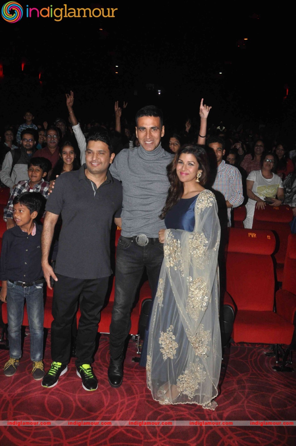 Akshay Kumar Nimrat Kaur and the Cast of Airlift Interact with the Audiance Event hd photo
