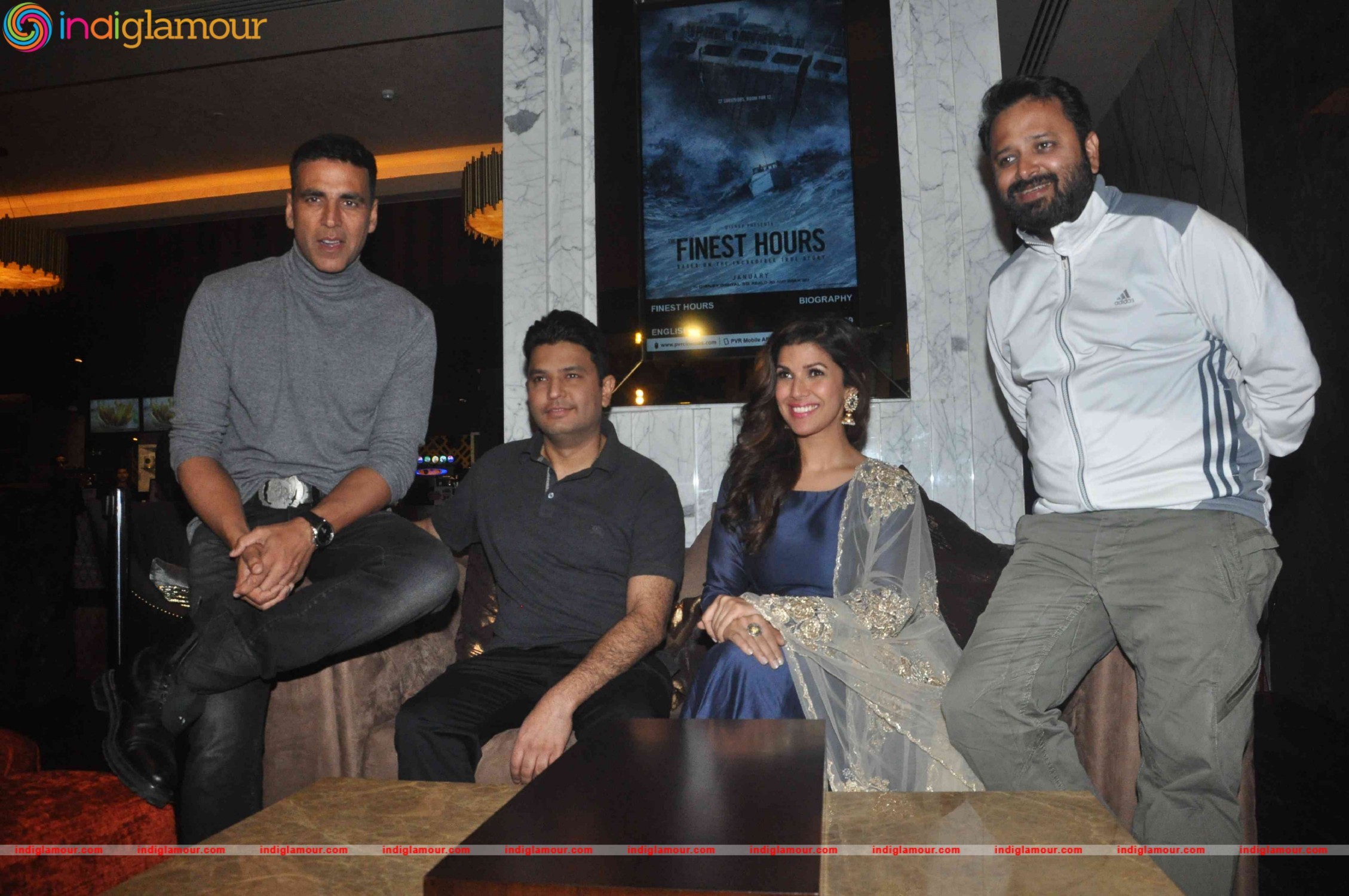 Akshay Kumar Nimrat Kaur and the Cast of Airlift Interact with the Audiance Event hd photo