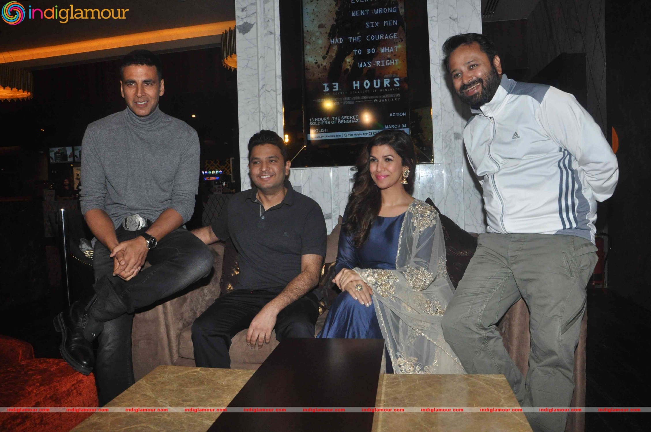 Akshay Kumar Nimrat Kaur and the Cast of Airlift Interact with the Audiance Event hd photo