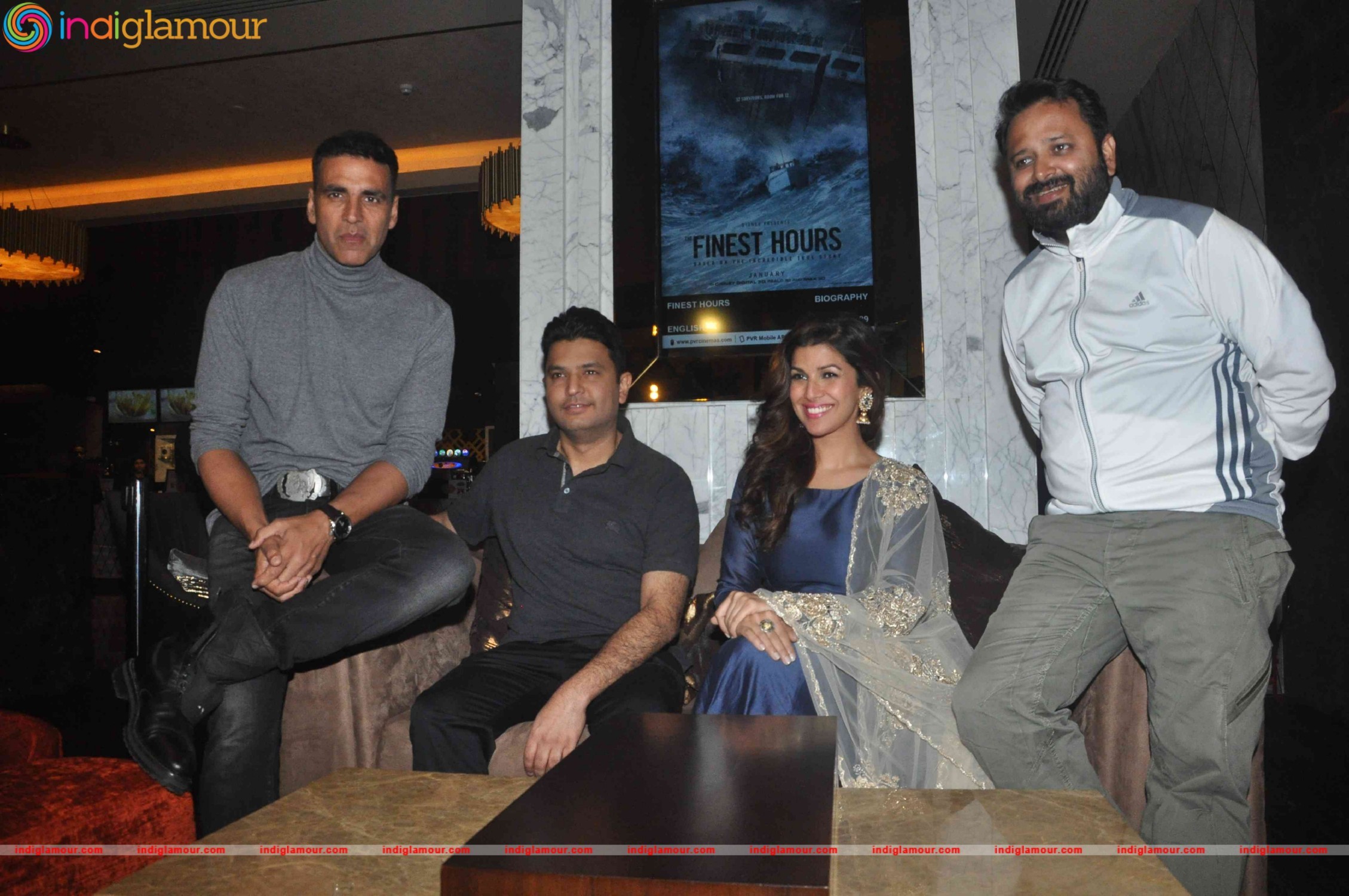Akshay Kumar Nimrat Kaur and the Cast of Airlift Interact with the Audiance Event hd photo