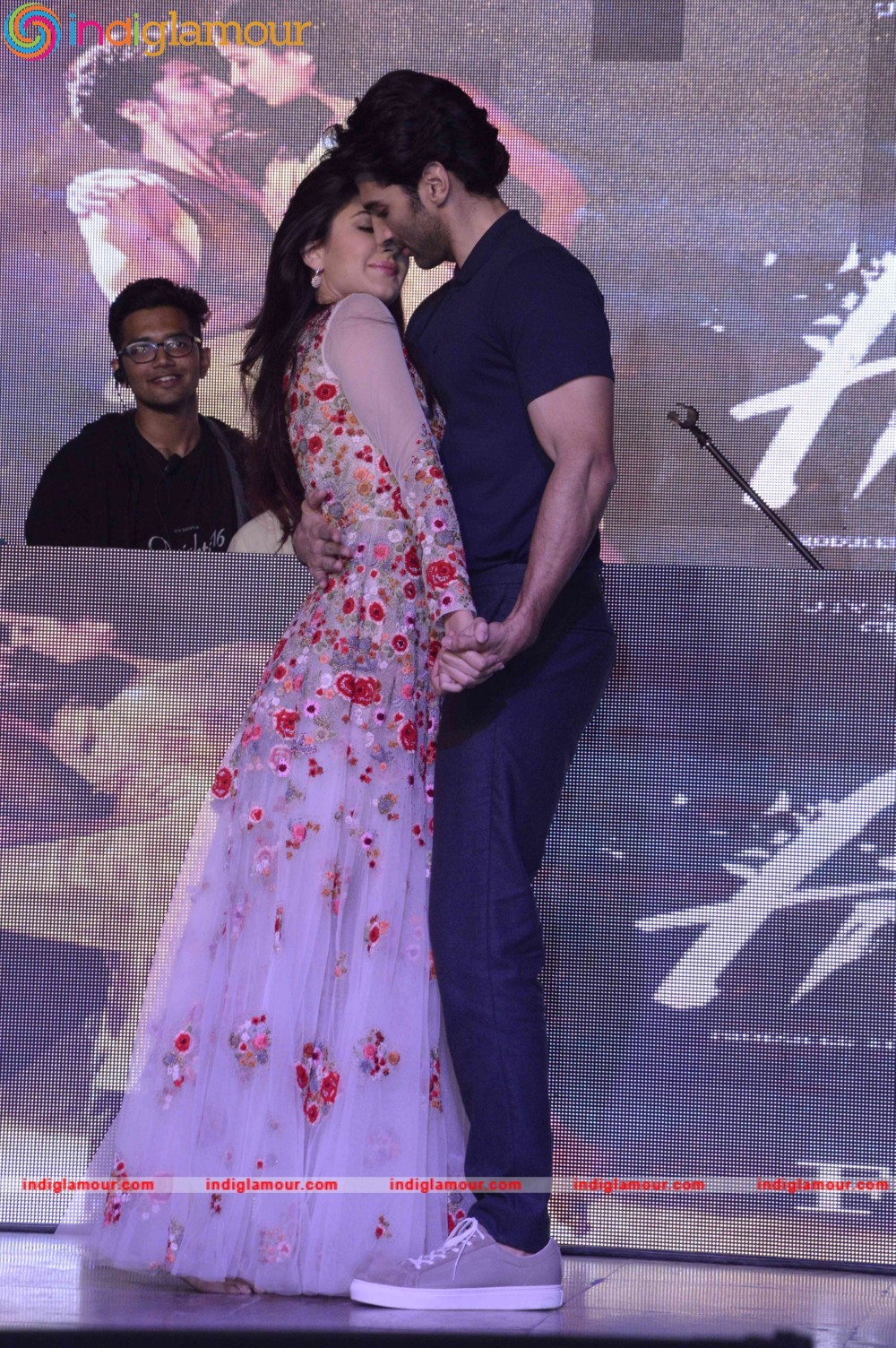 Promotion of Film Fitoor at Mithibai College Event hd photo