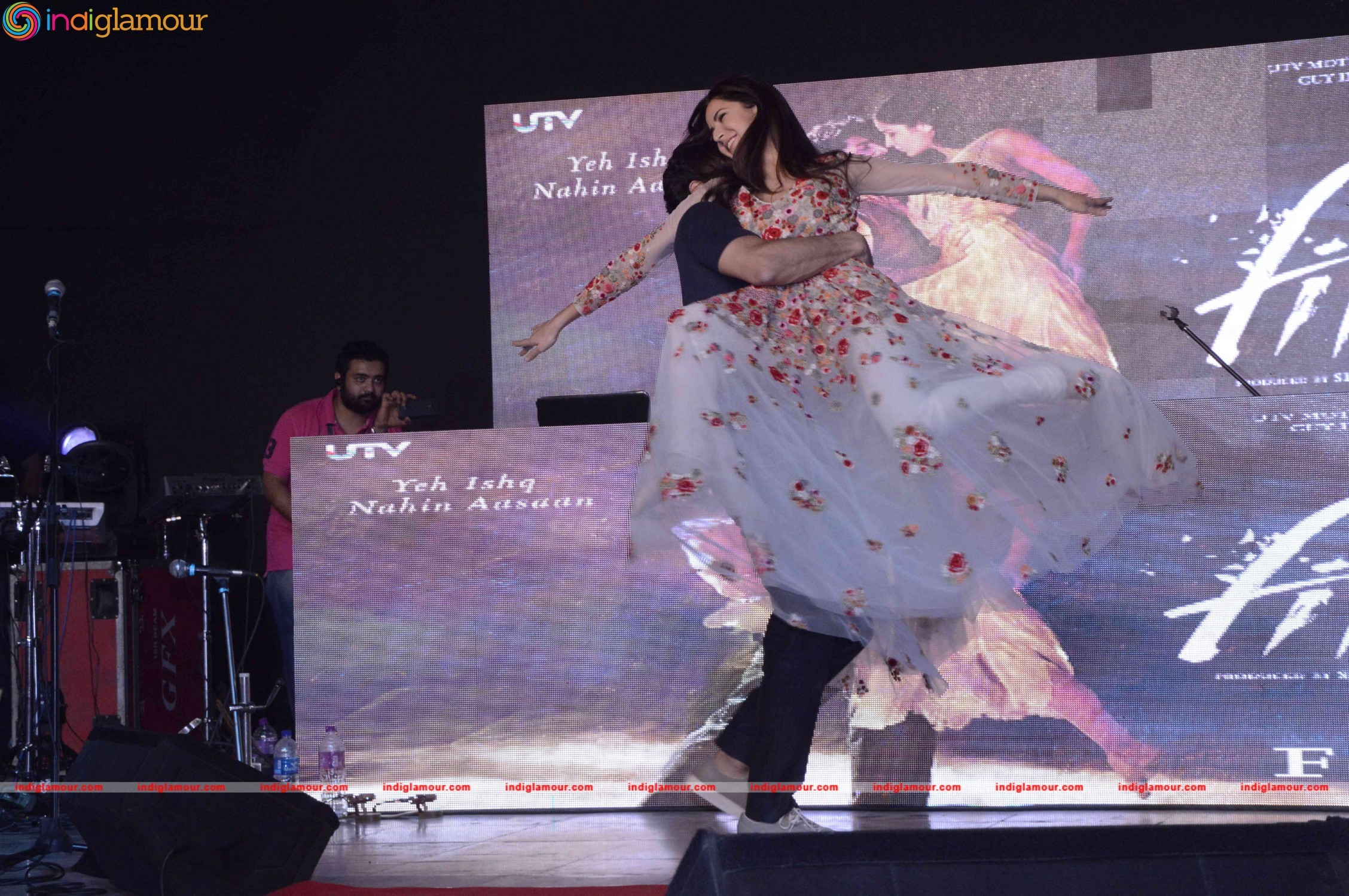 Promotion of Film Fitoor at Mithibai College Event hd photo