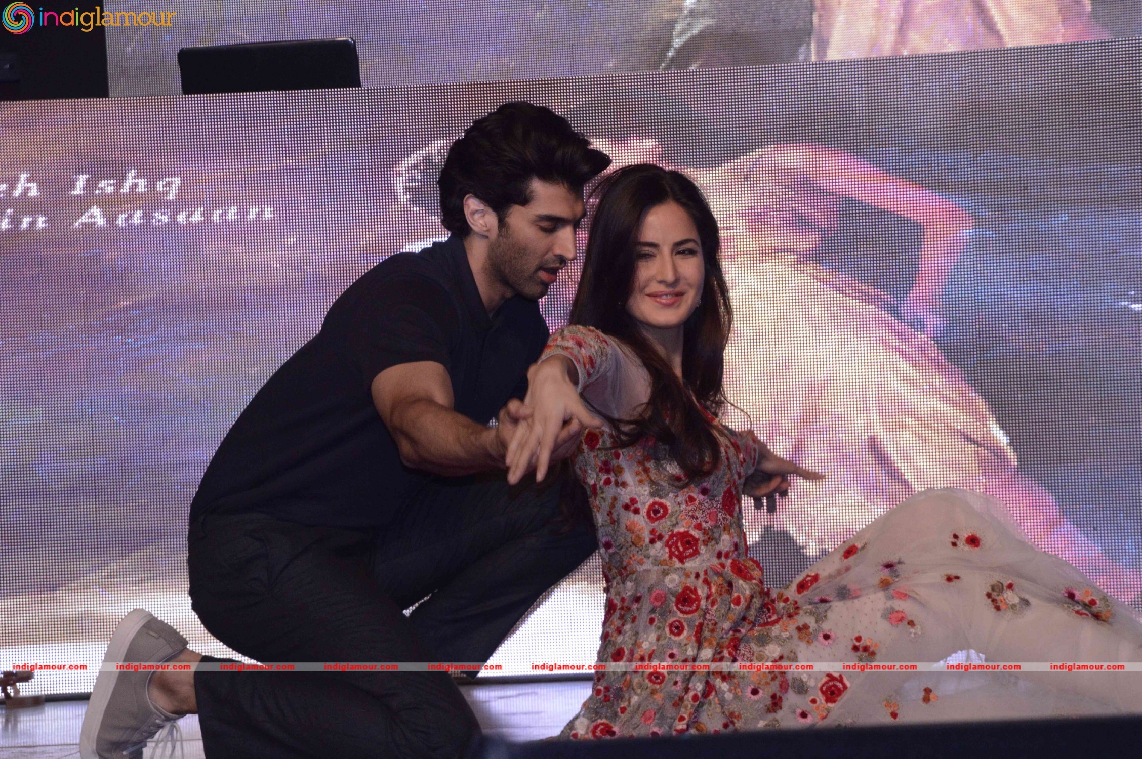 Promotion of Film Fitoor at Mithibai College Event hd photo