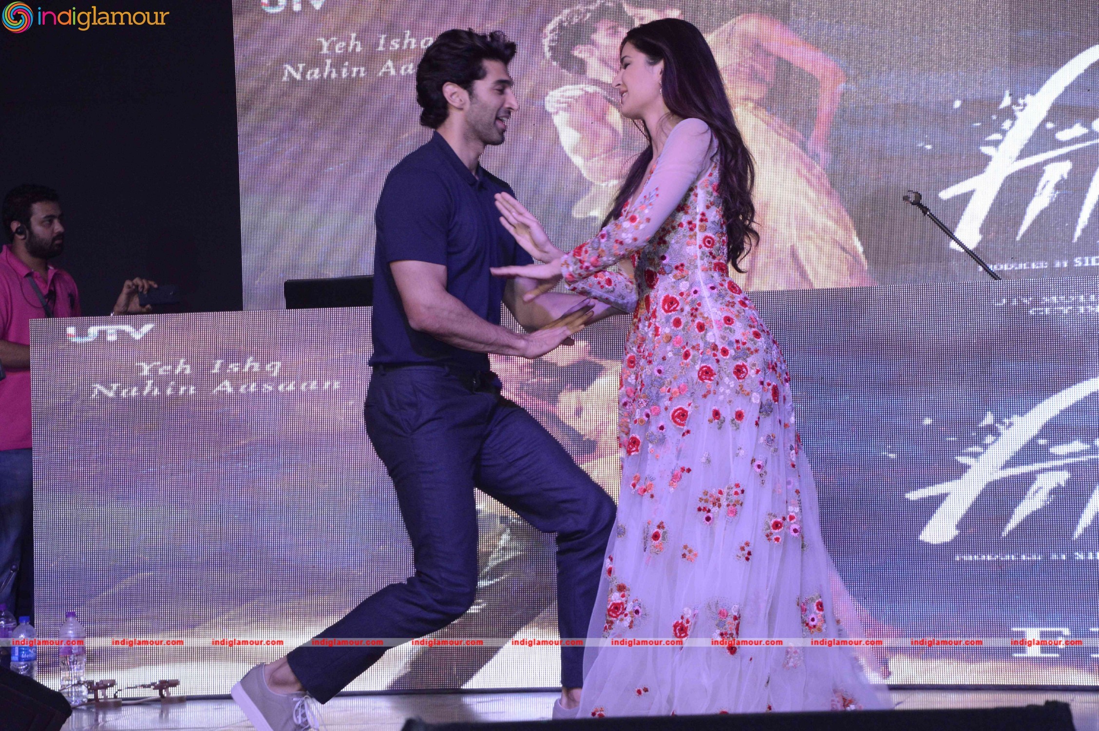 Promotion of Film Fitoor at Mithibai College Event hd photo