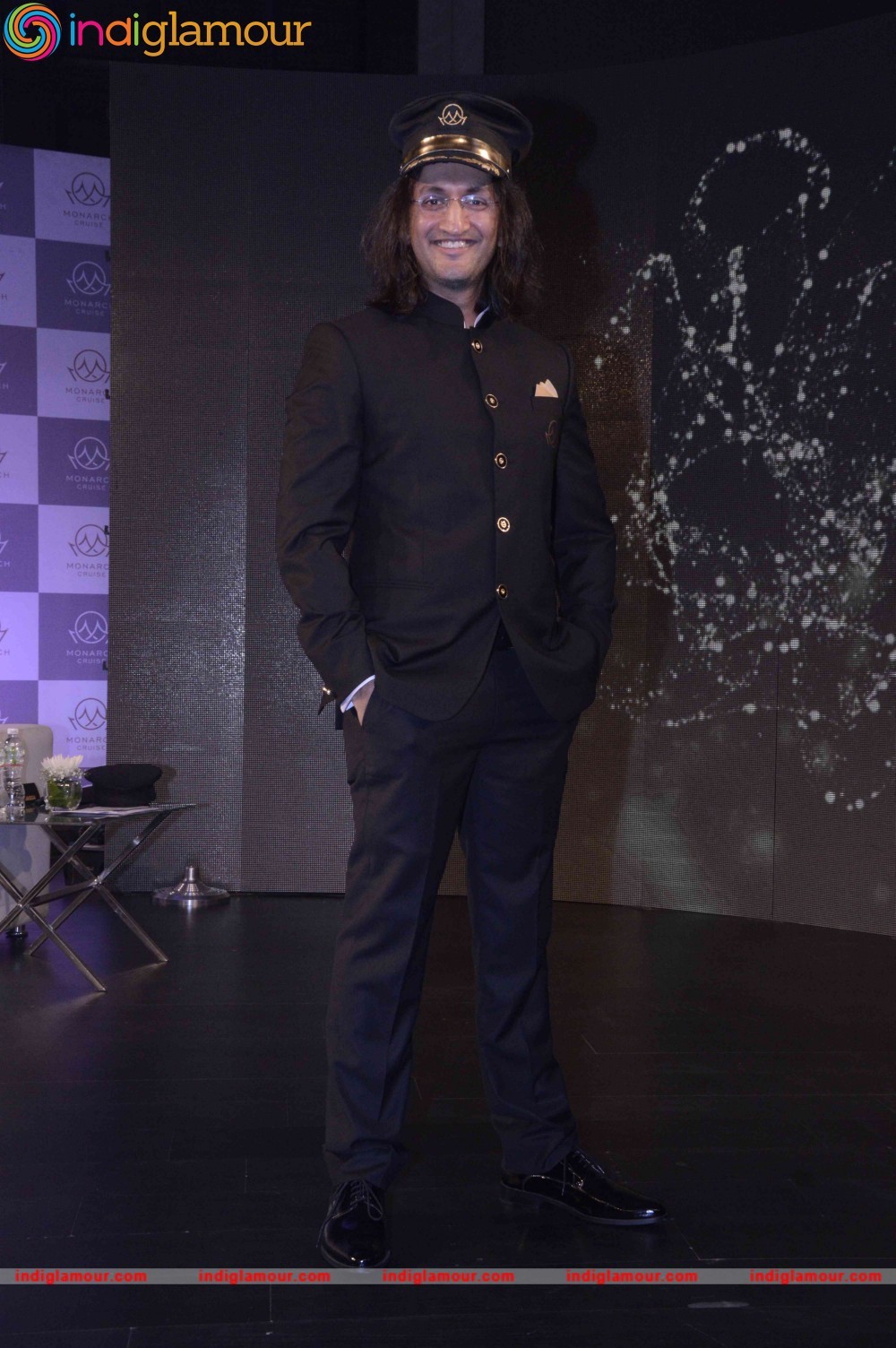 Sachin Tendulkar Unveils Monarch's Cricket and Bollywood Cruise Event hd photo