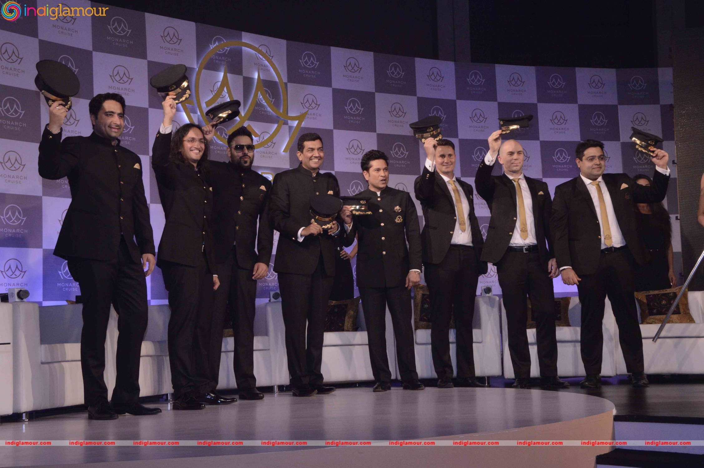 Sachin Tendulkar Unveils Monarch's Cricket and Bollywood Cruise Event hd photo