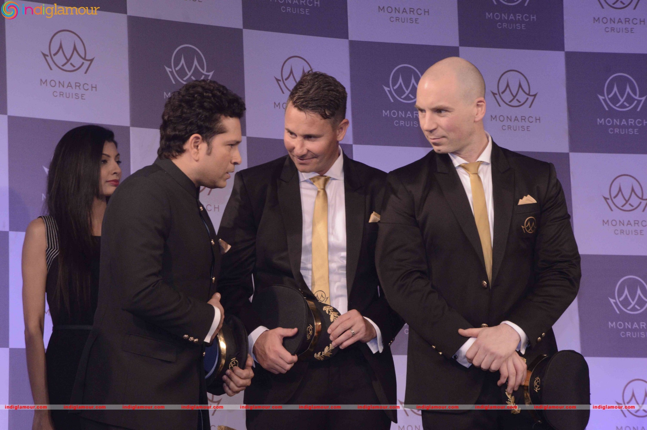 Sachin Tendulkar Unveils Monarch's Cricket and Bollywood Cruise Event hd photo