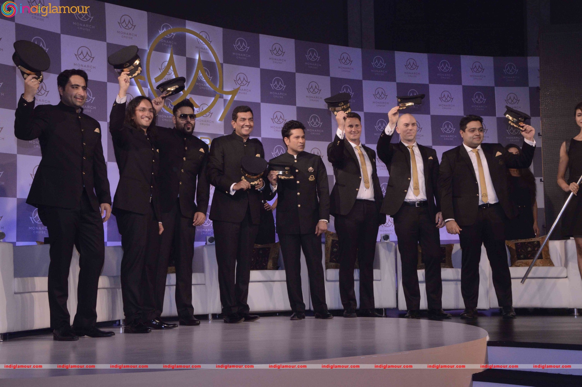 Sachin Tendulkar Unveils Monarch's Cricket and Bollywood Cruise Event hd photo