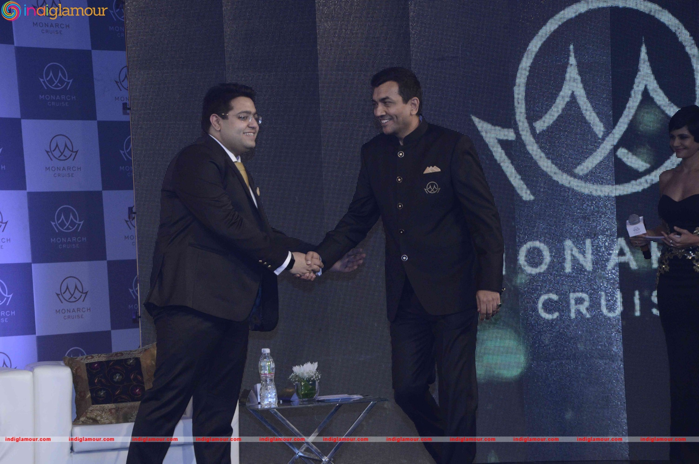 Sachin Tendulkar Unveils Monarch's Cricket and Bollywood Cruise Event hd photo