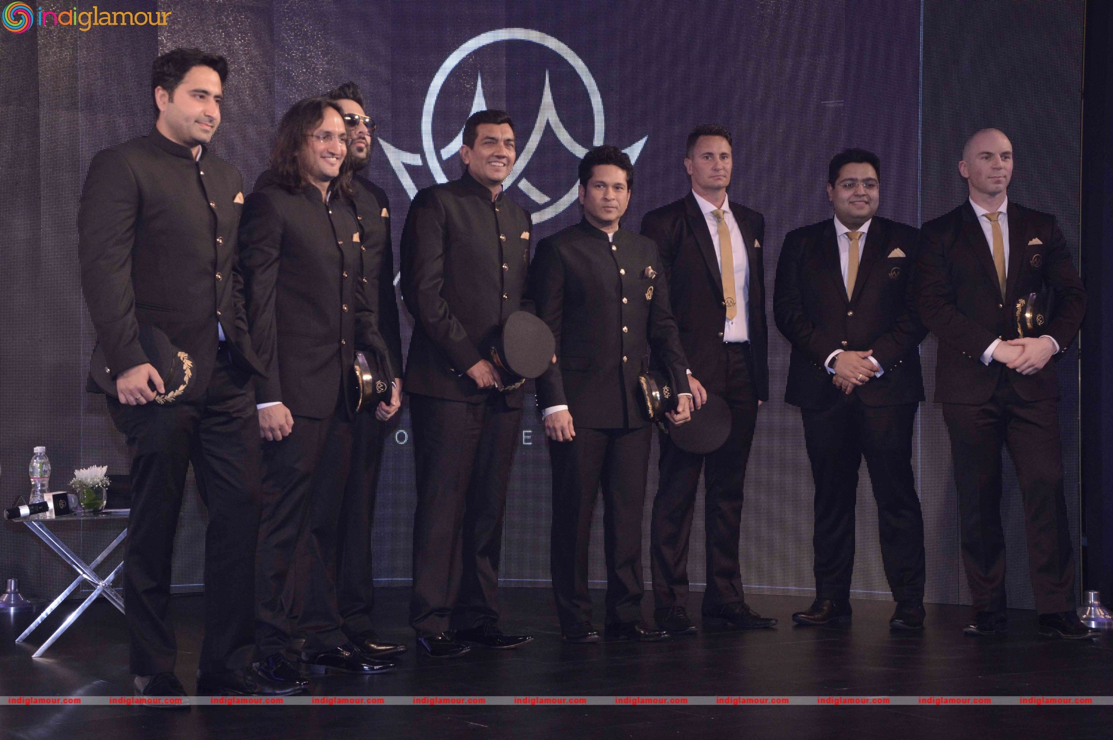 Sachin Tendulkar Unveils Monarch's Cricket and Bollywood Cruise Event hd photo