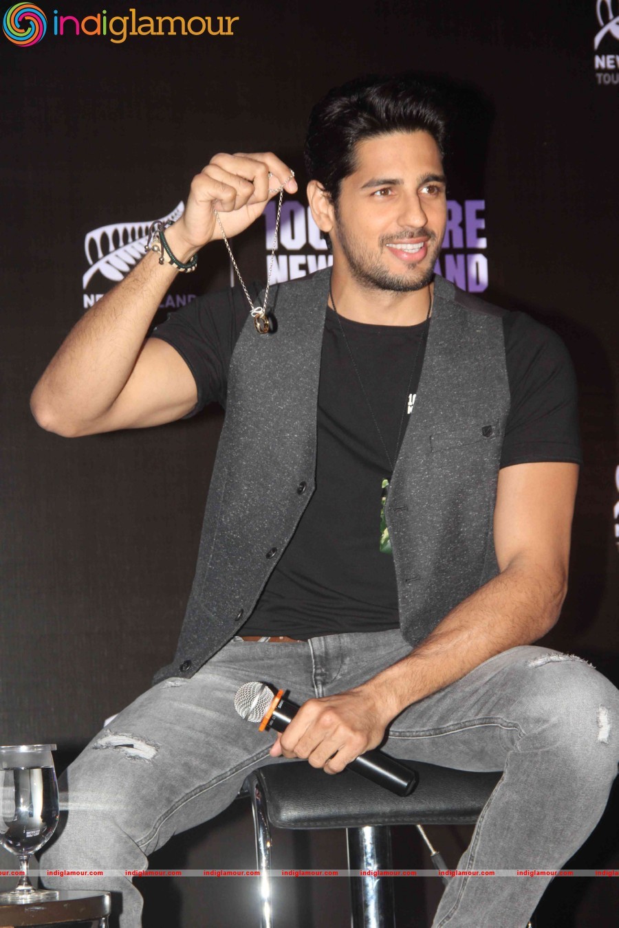 Sidharth Malhotra Unveils New Campaign for New Zealand Tourism Event hd photo