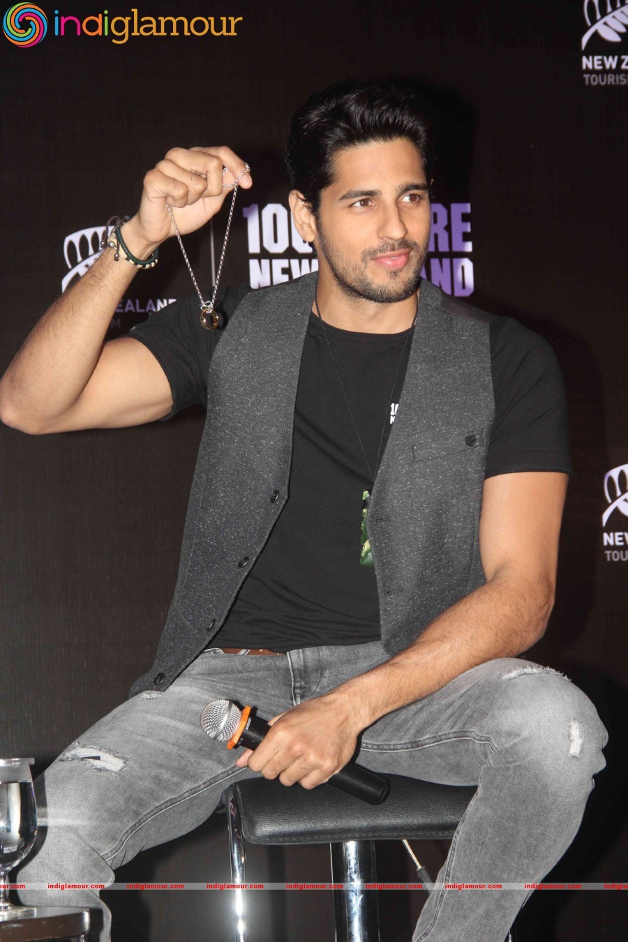 Sidharth Malhotra Unveils New Campaign for New Zealand Tourism Event hd photo
