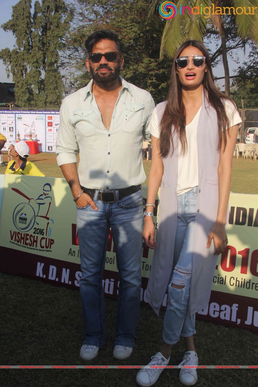 Suniel Shetty, Athiya participate Vishesh Cup Cricket Match Event hd photo