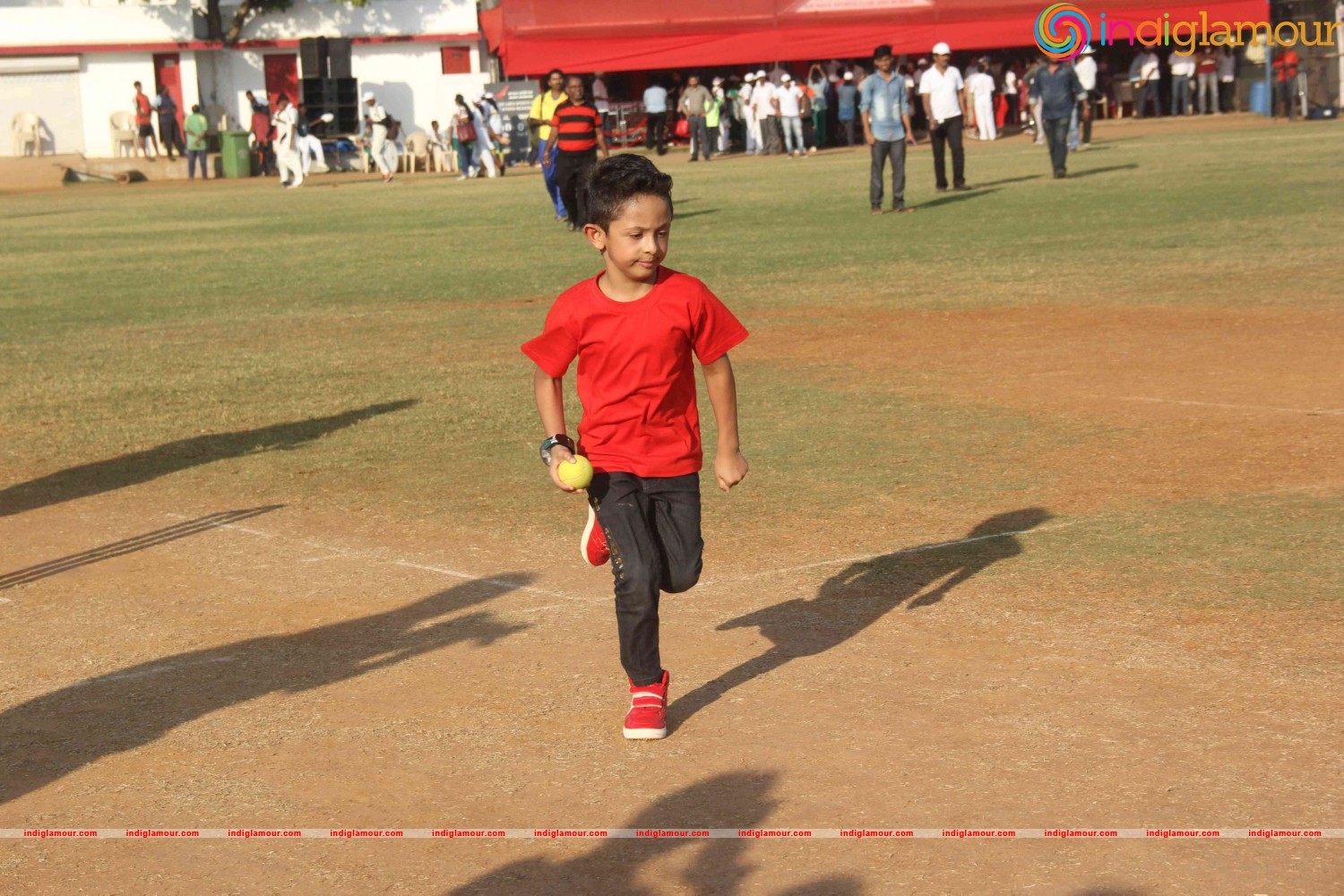Suniel Shetty, Athiya participate Vishesh Cup Cricket Match Event hd photo
