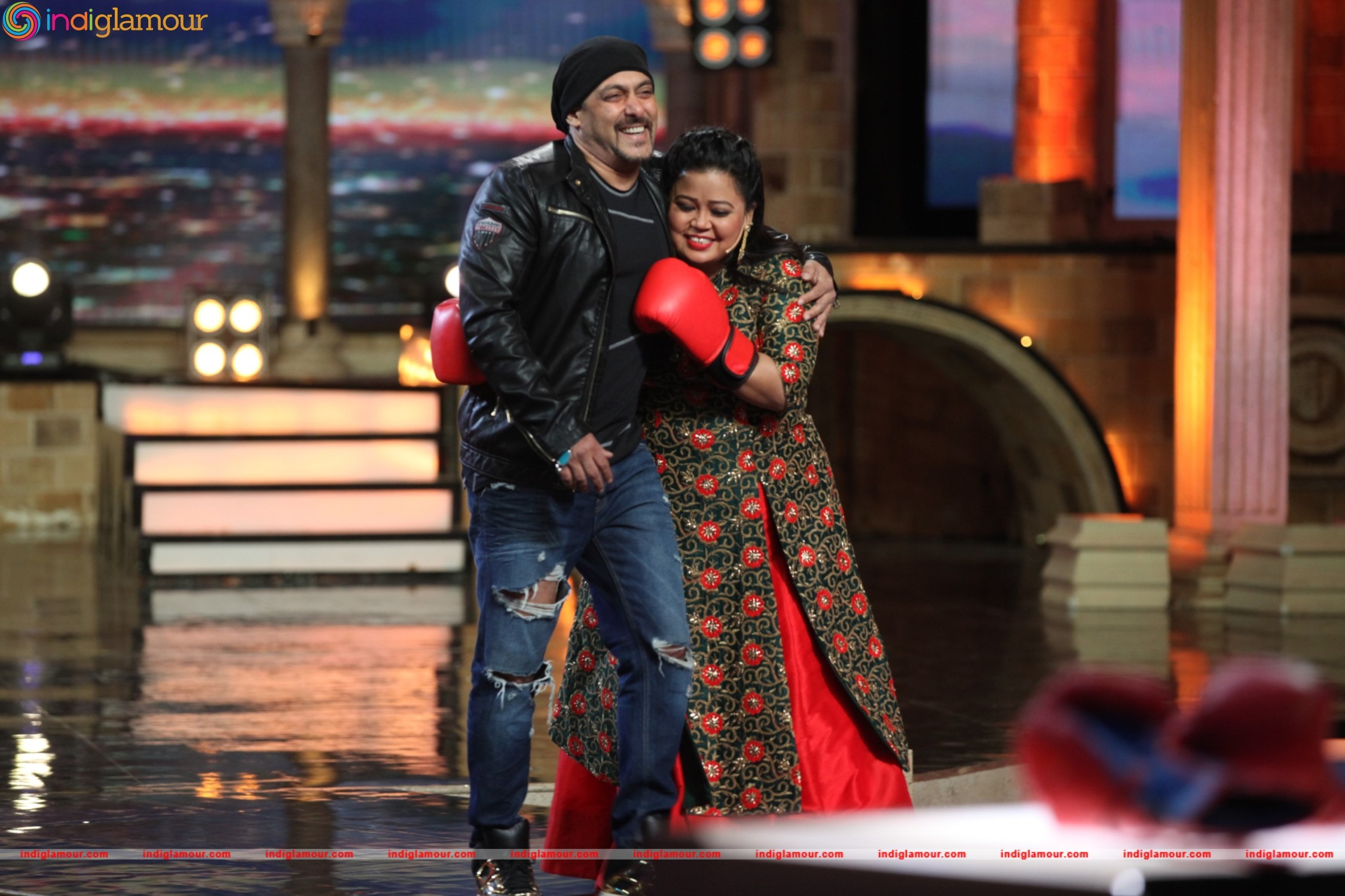 Cast of Sultan at Indias Got Talent Event hd photo