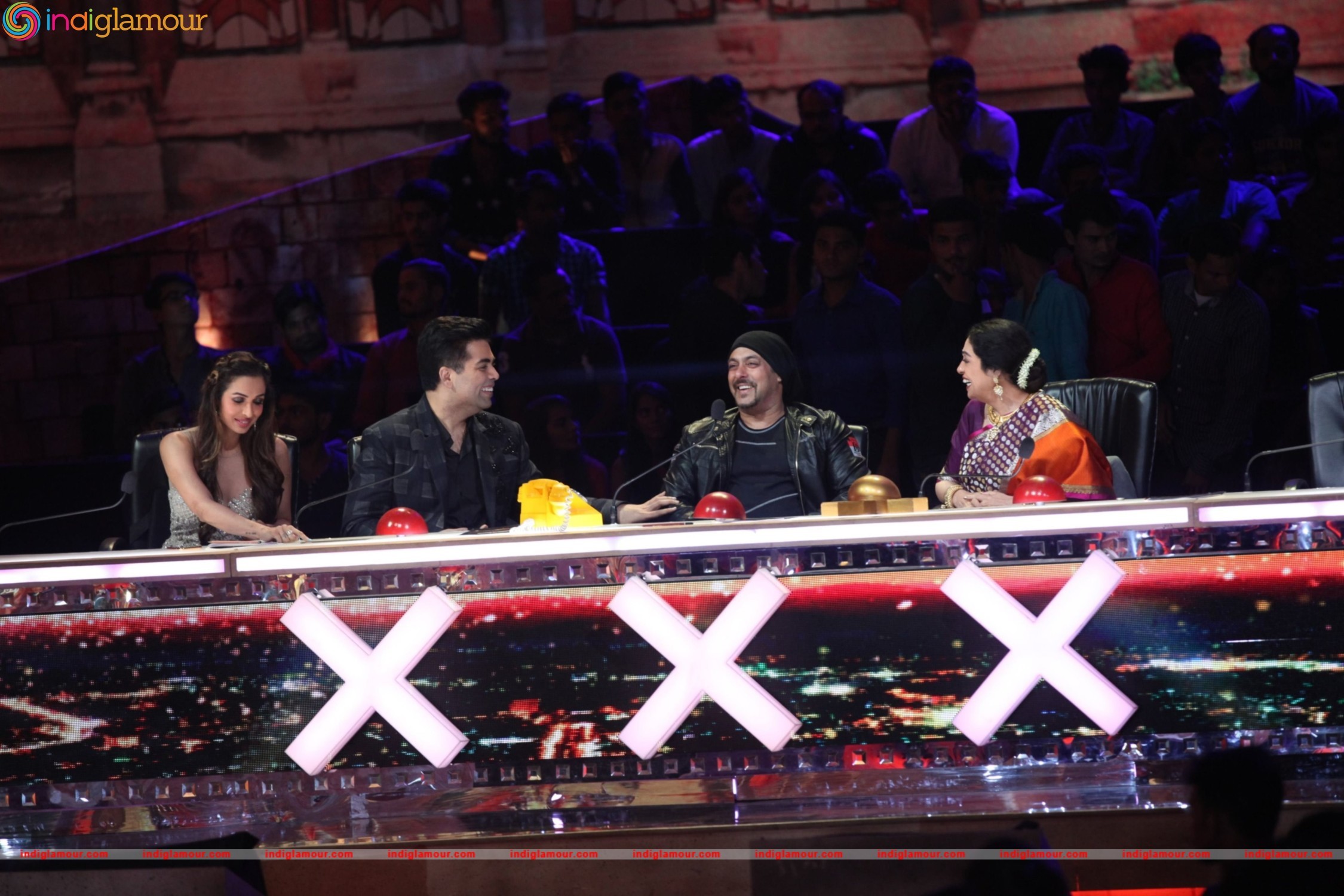 Cast of Sultan at Indias Got Talent Event hd photo
